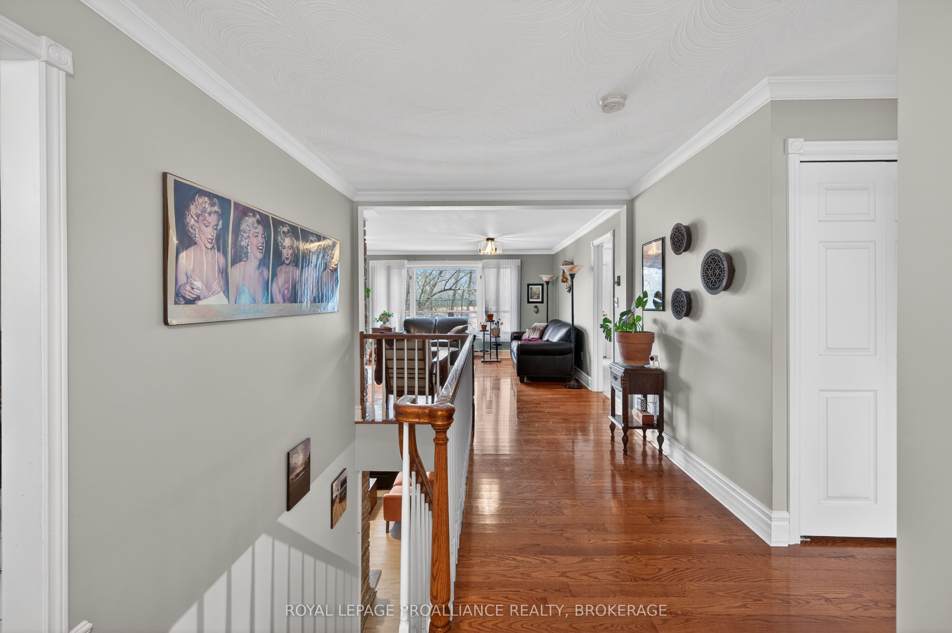 727 Aylmer Crescent, Kingston, ON K7M 6E5 photo 3