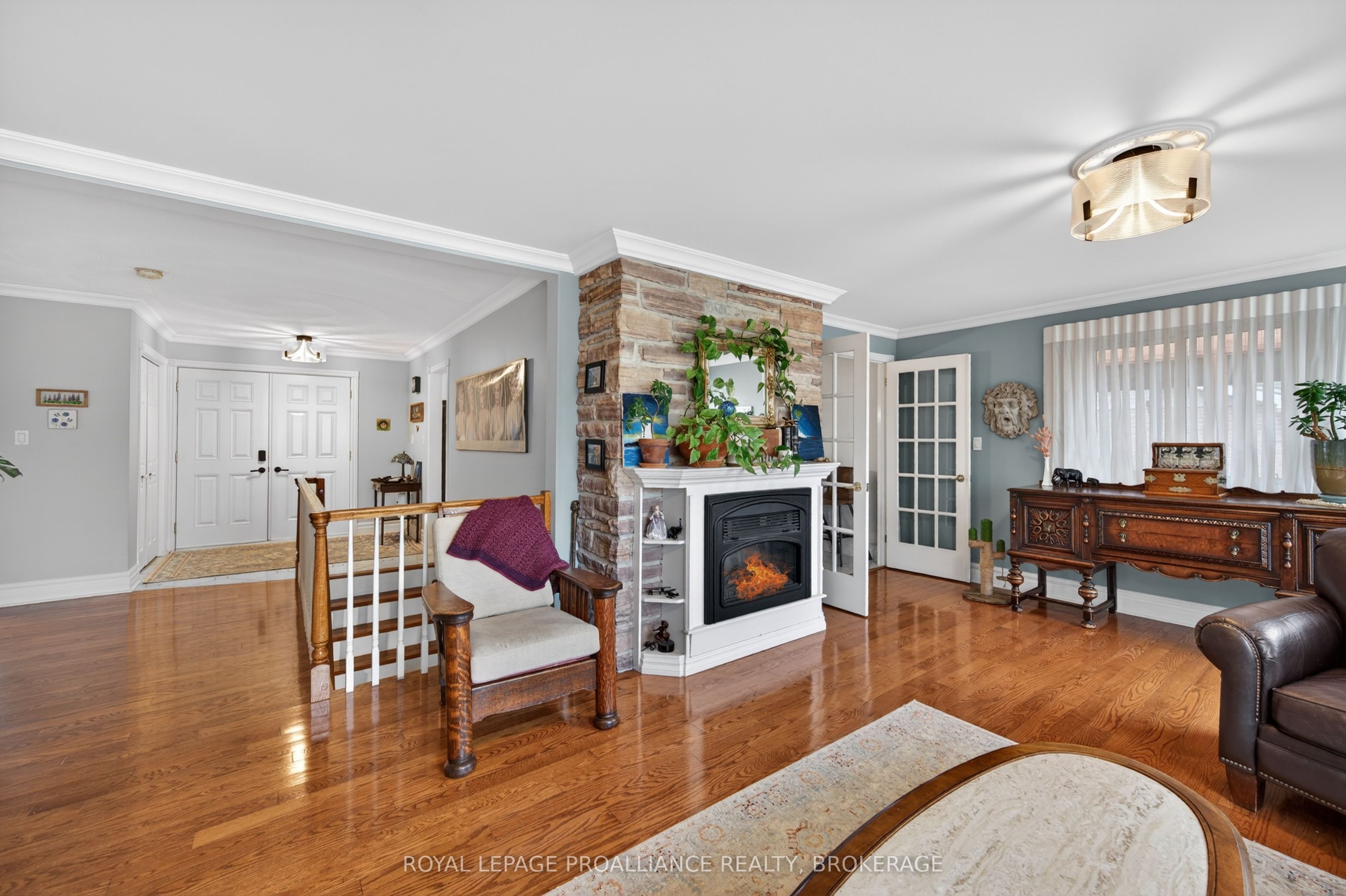 727 Aylmer Crescent, Kingston, ON K7M 6E5 photo 5