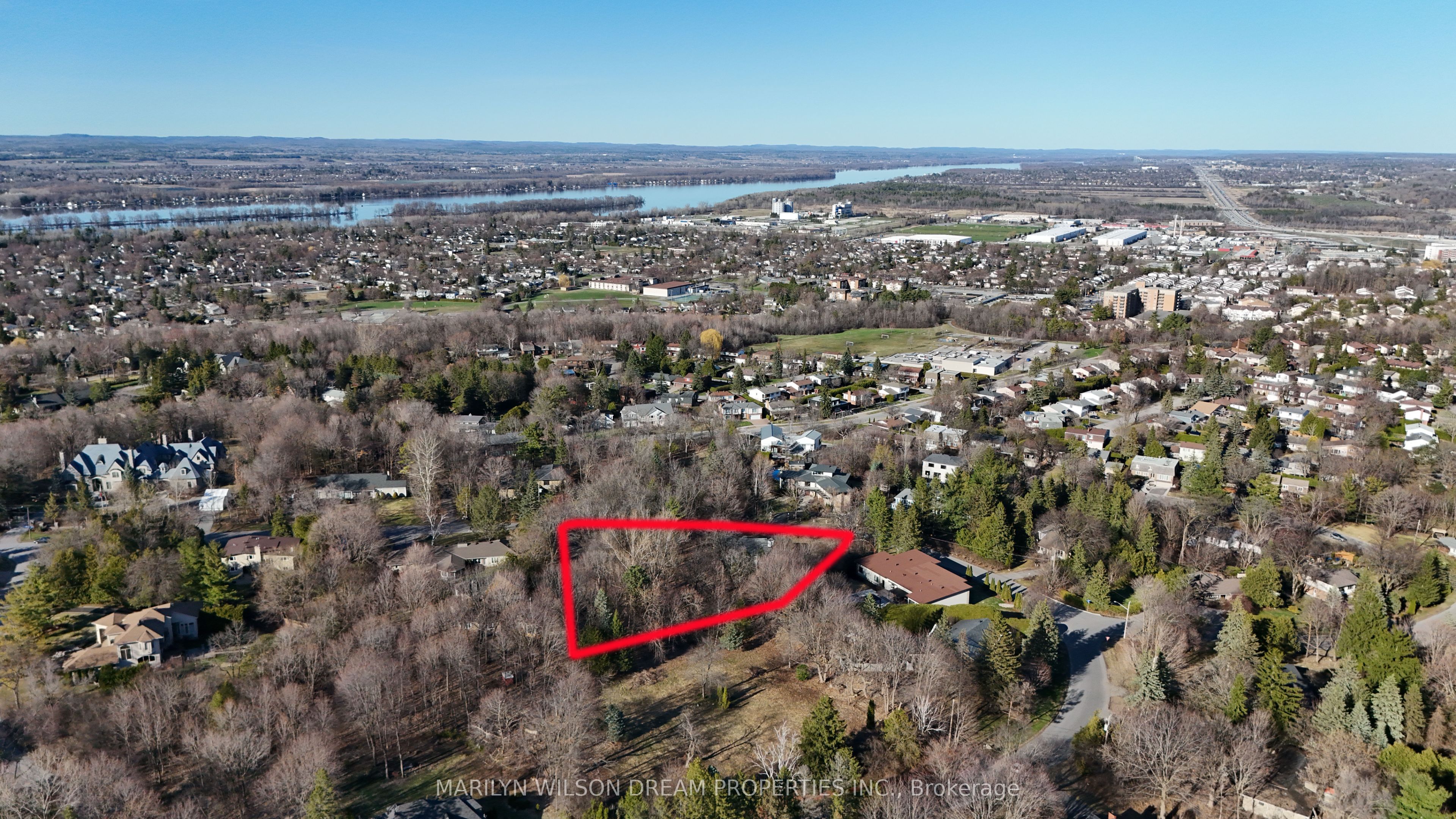 10 Cedar Road, Beacon Hill North - South and Area, ON K1J 6L4 photo 3