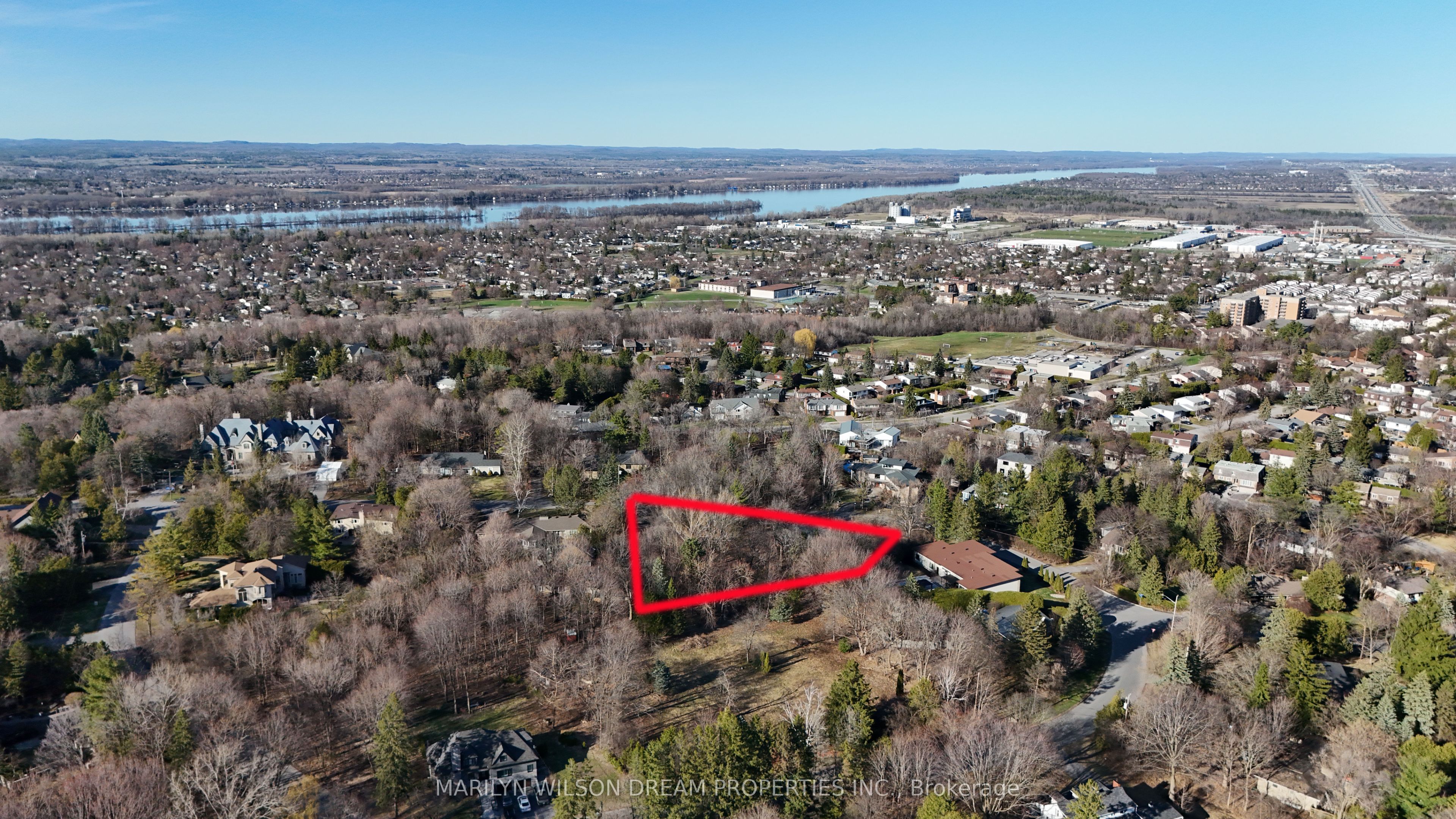 10 Cedar Road, Beacon Hill North - South and Area, ON K1J 6L4 photo 4