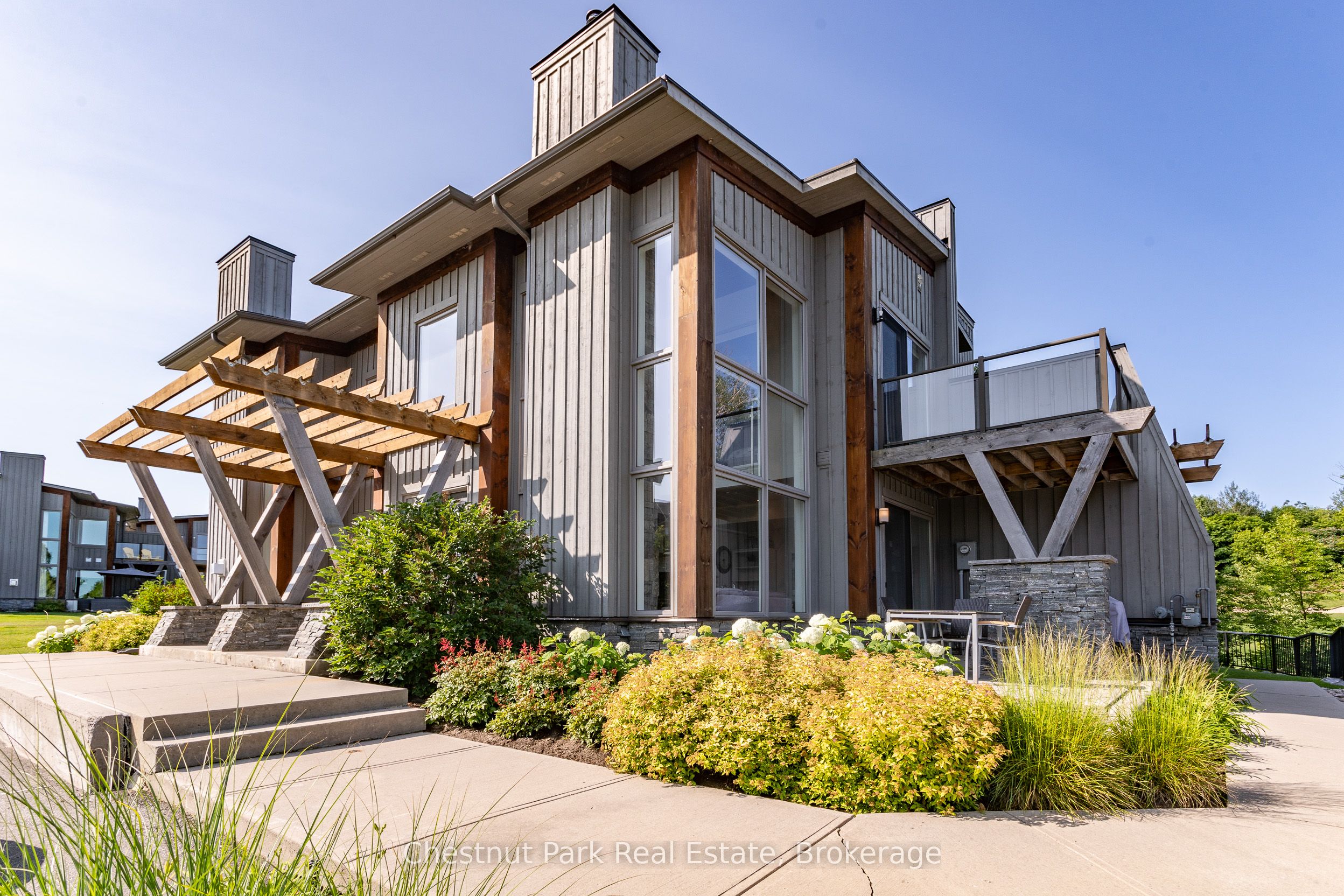 20 Carrick Trail, Gravenhurst, ON P1P 1A0