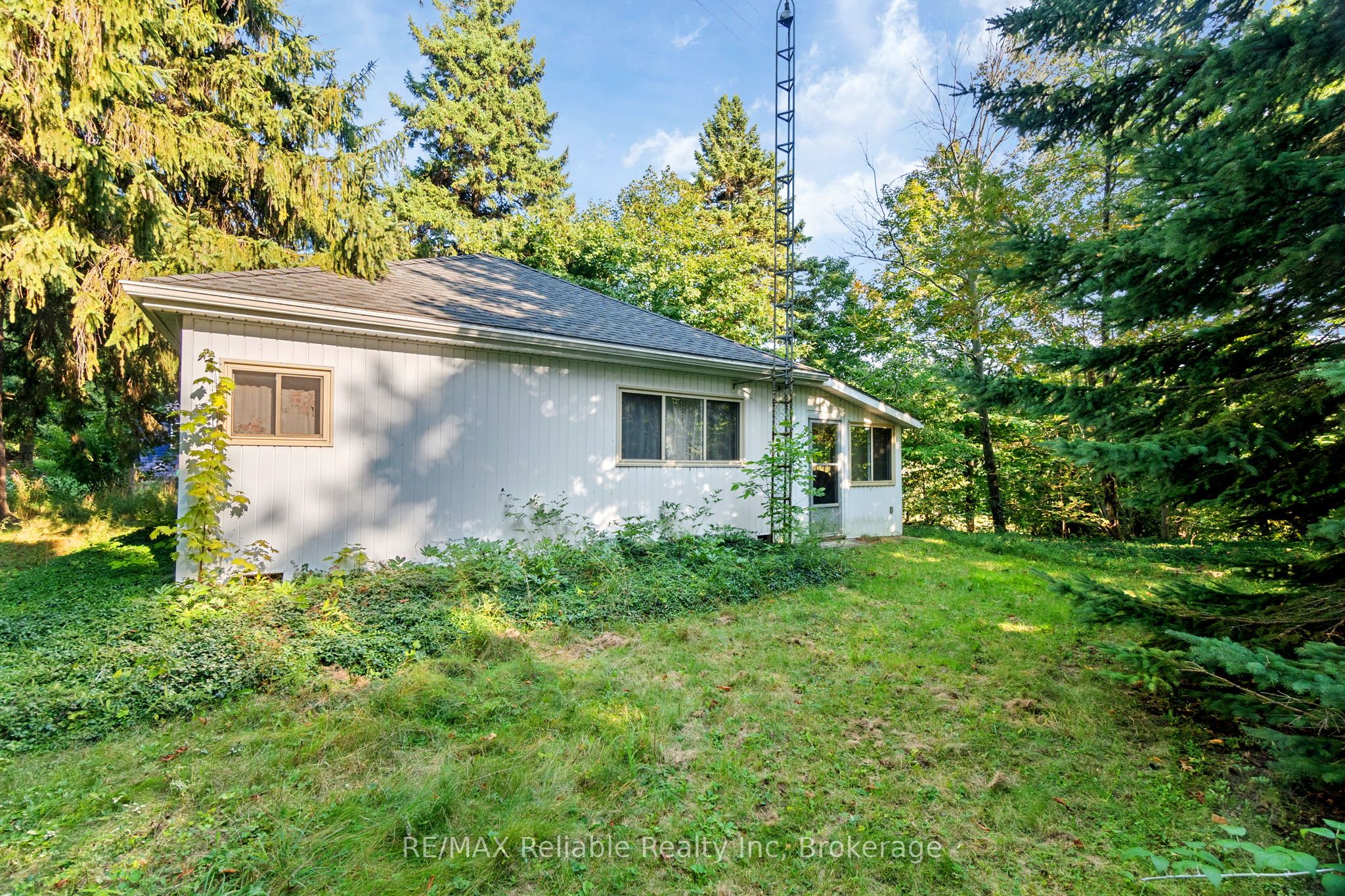 24 Huron Street N, Ashfield-Colborne-Wawanosh, ON N7A 3X9 photo 2