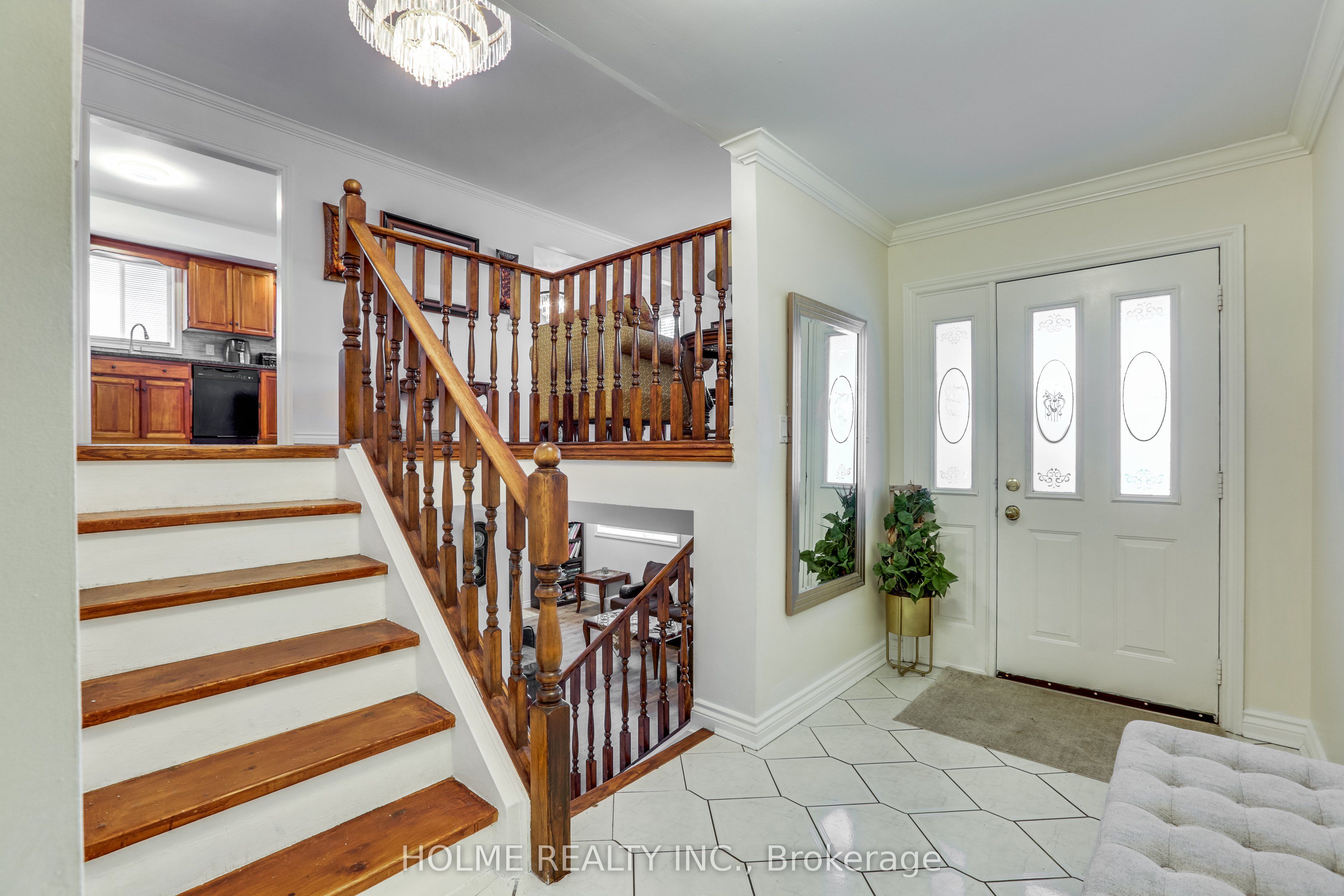 223 Ellor Street, Strathroy-Caradoc, ON N7G 2L2 photo 4