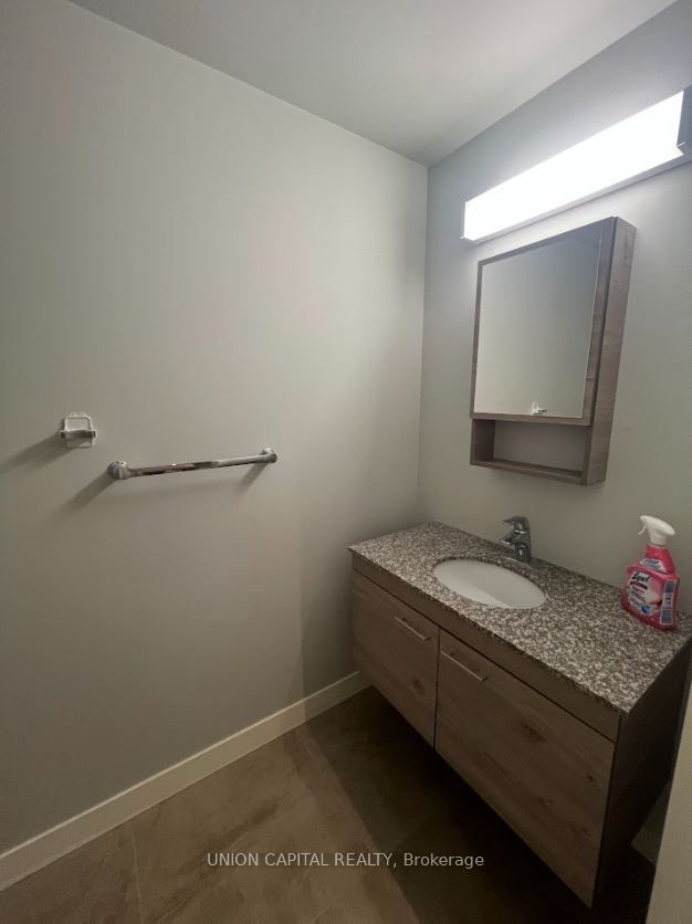 62 Balsam Street B207, Waterloo, ON N2L 3H2 photo 4