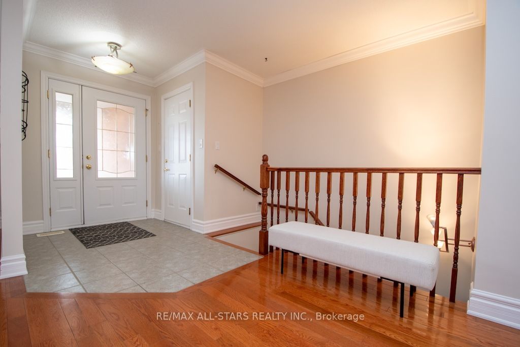 383 Wallace Drive, Kawartha Lakes, ON K9V 6K7 photo 5