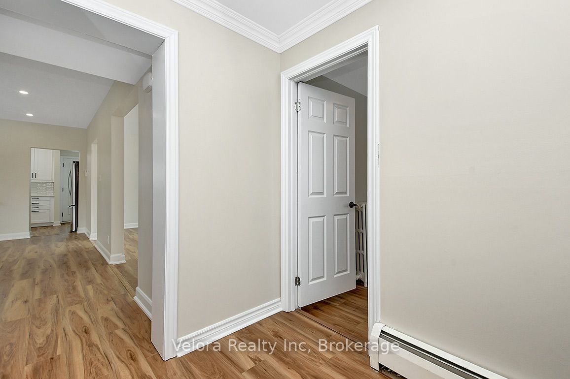 301 Zephyr Avenue, Britannia - Lincoln Heights and Area, ON K2B 5Z7 photo 4