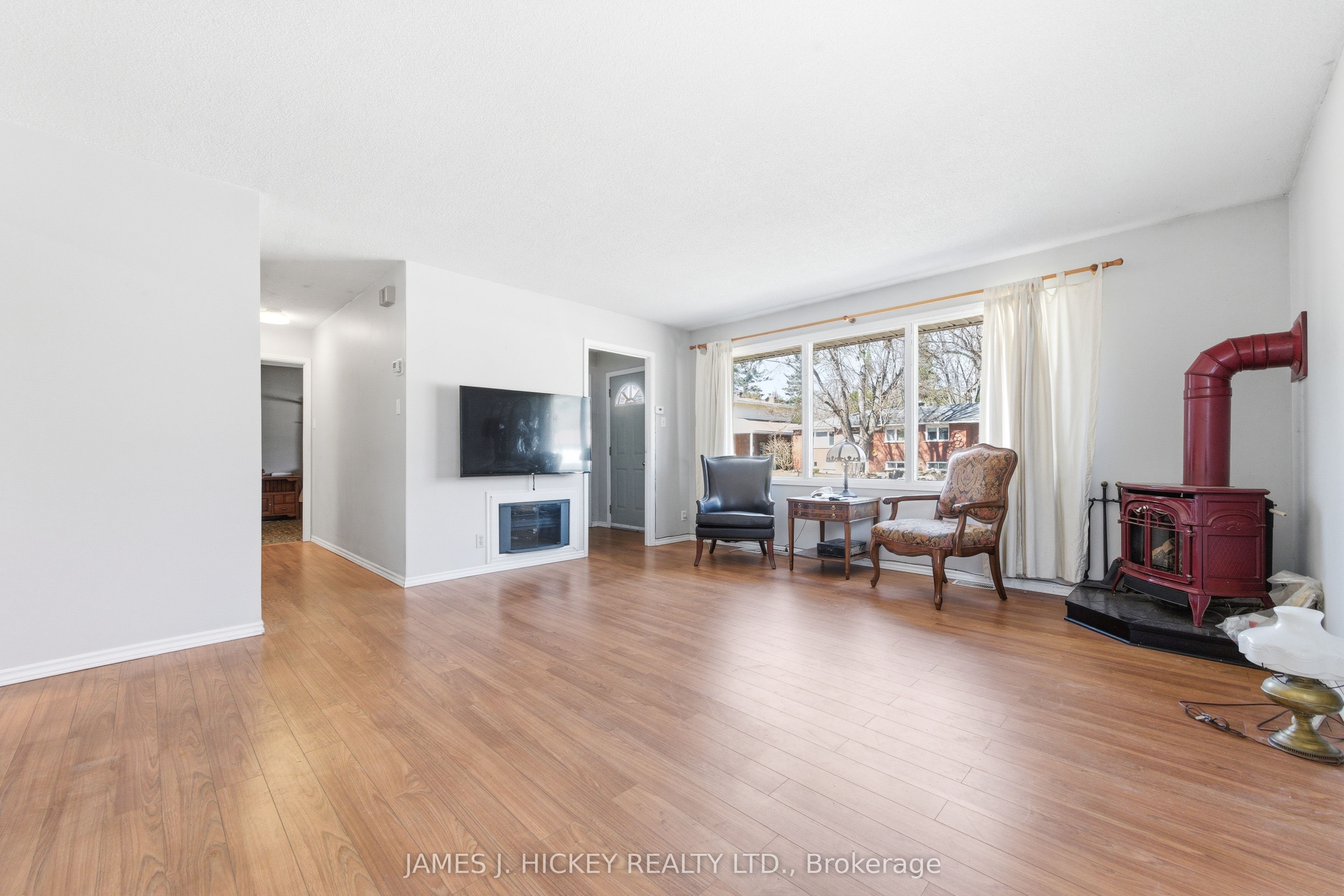 38 Beach Avenue, Deep River, ON K0J 1P0 photo 4