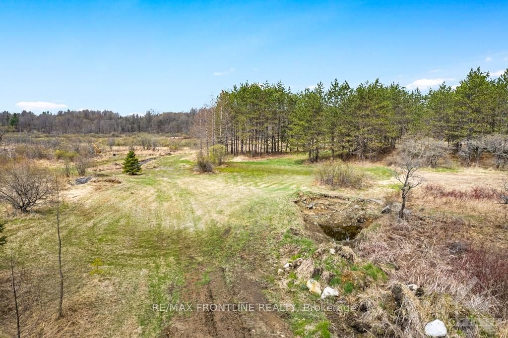 470 11TH LINE S SHERBROOKE Road, Tay Valley, ON K0H 2B0