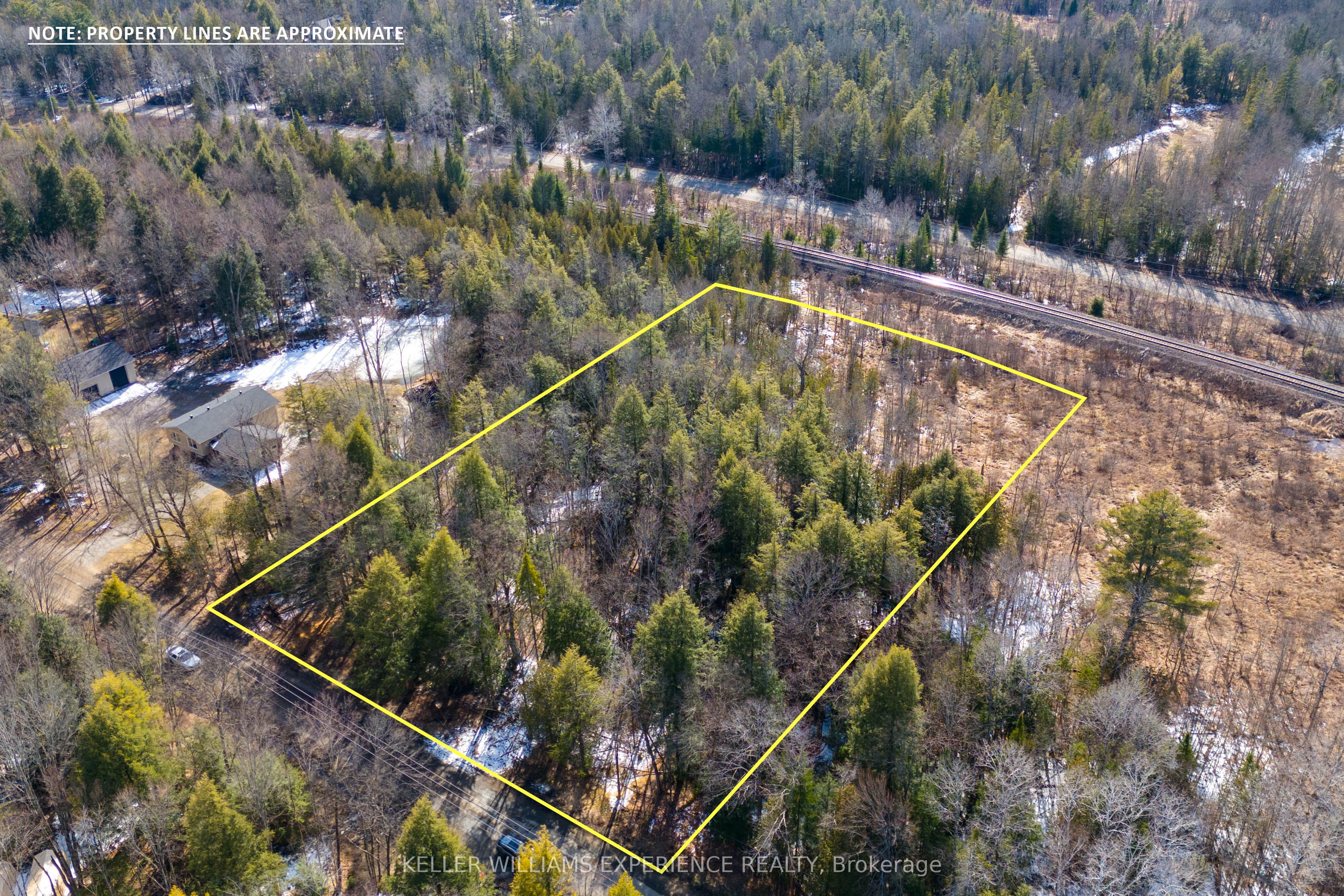1042 Art Crisp Road, Gravenhurst, ON P0E 1N0 photo 4
