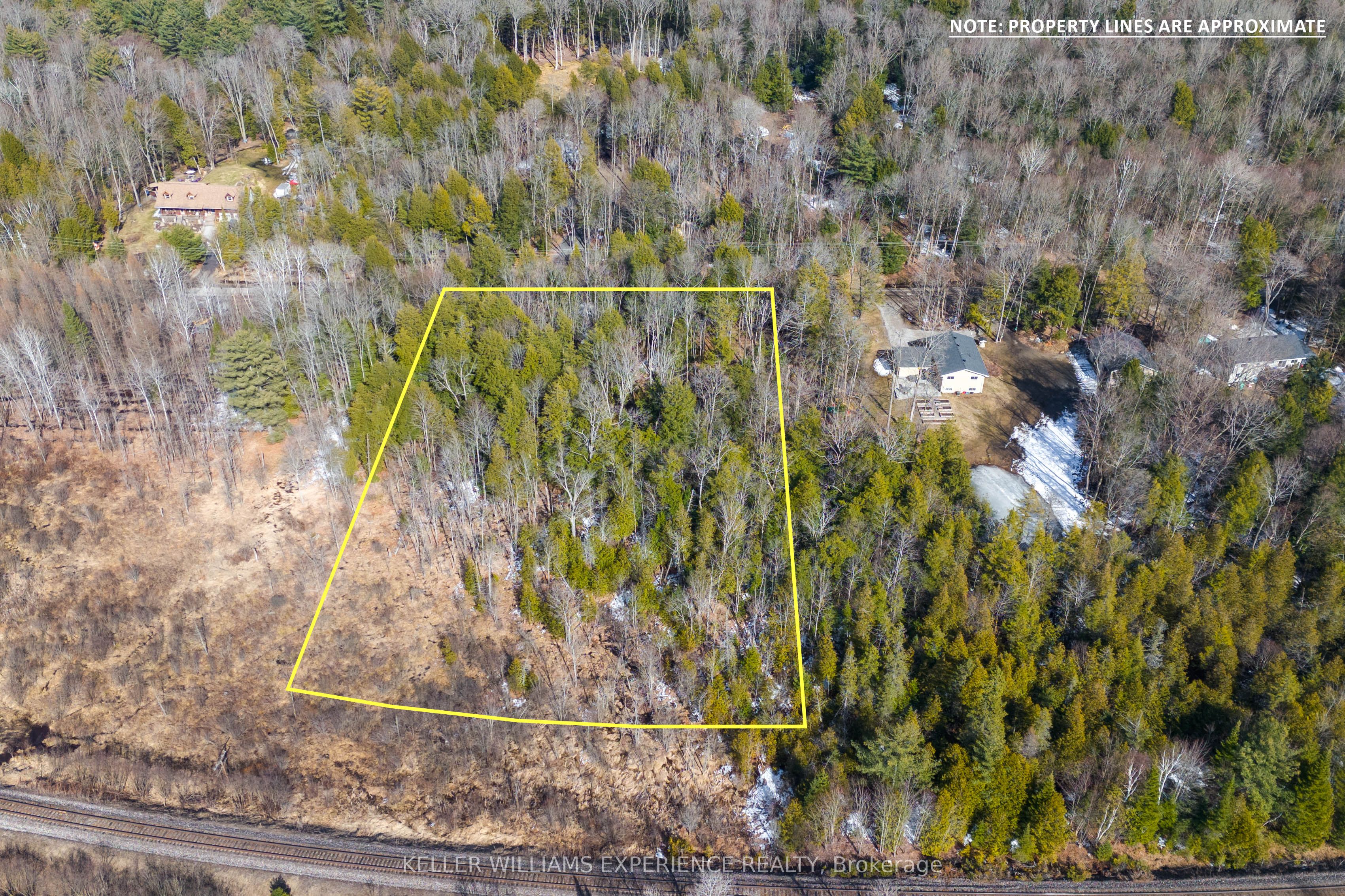 1042 Art Crisp Road, Gravenhurst, ON P0E 1N0 photo 5