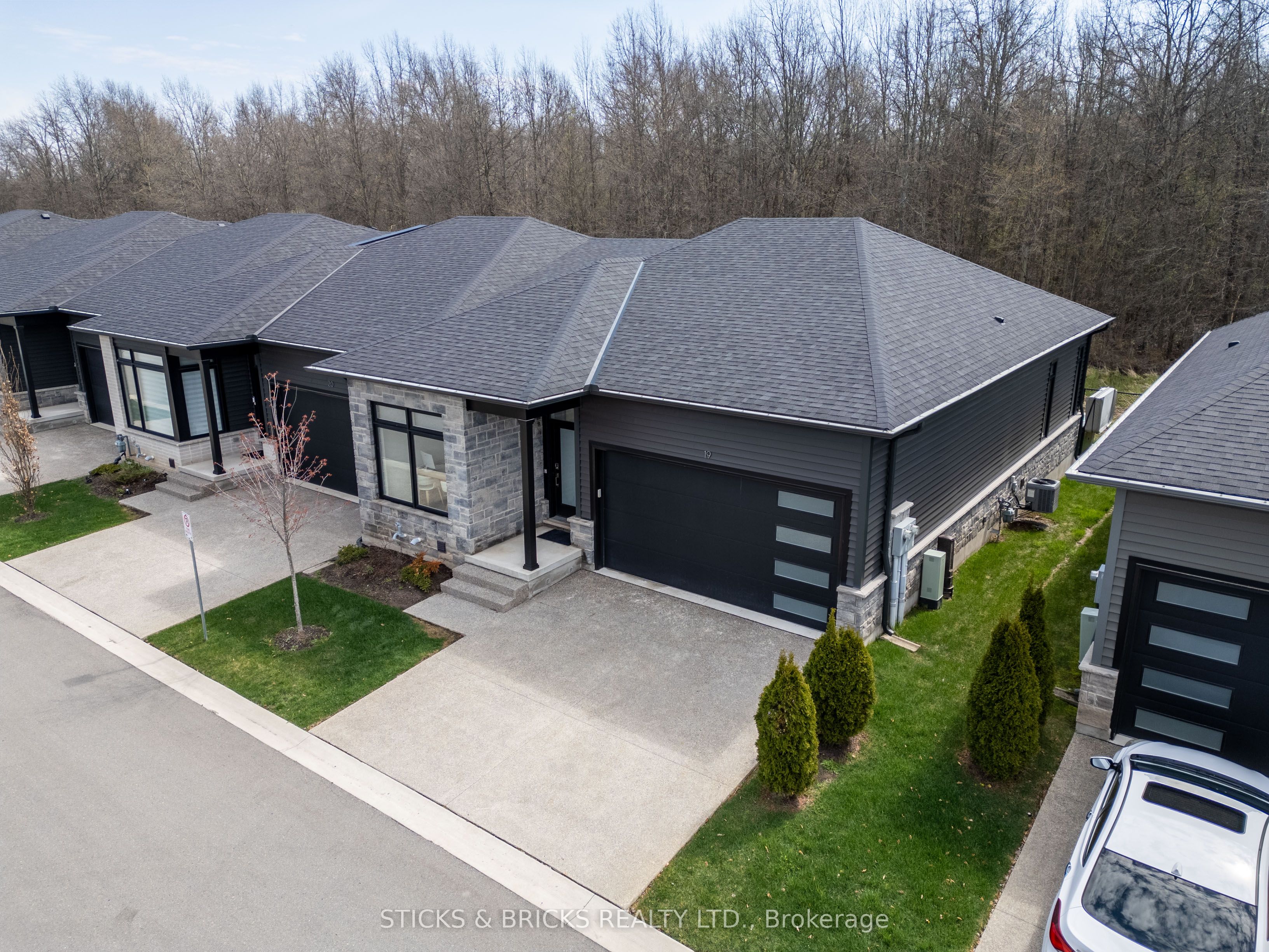 9150 Willoughby Drive 19, Niagara Falls, ON L2G 0Z5 photo 2