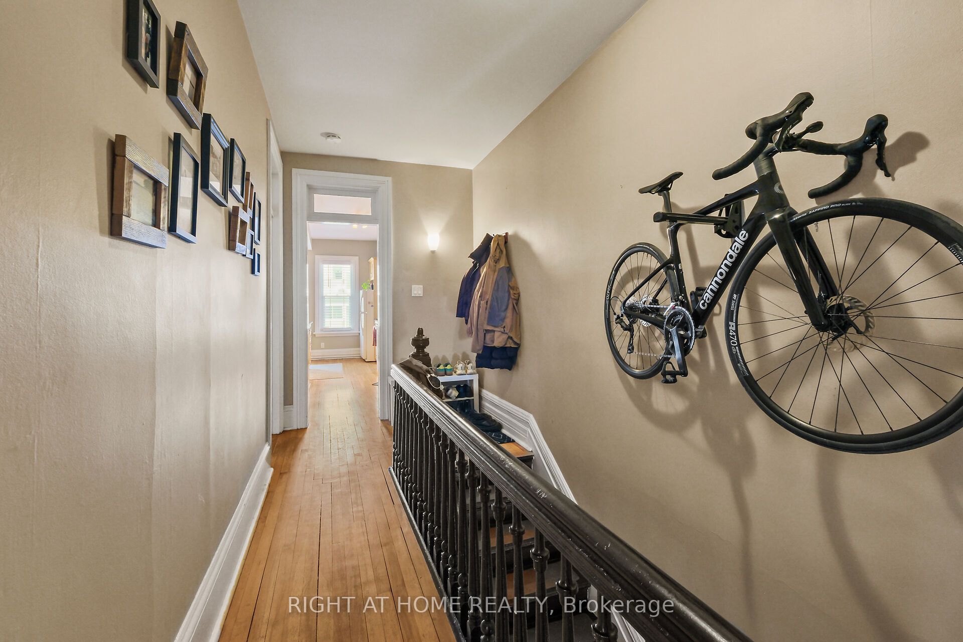 93 Gilmour Street, Ottawa Centre, ON K2P 0N5 photo 4