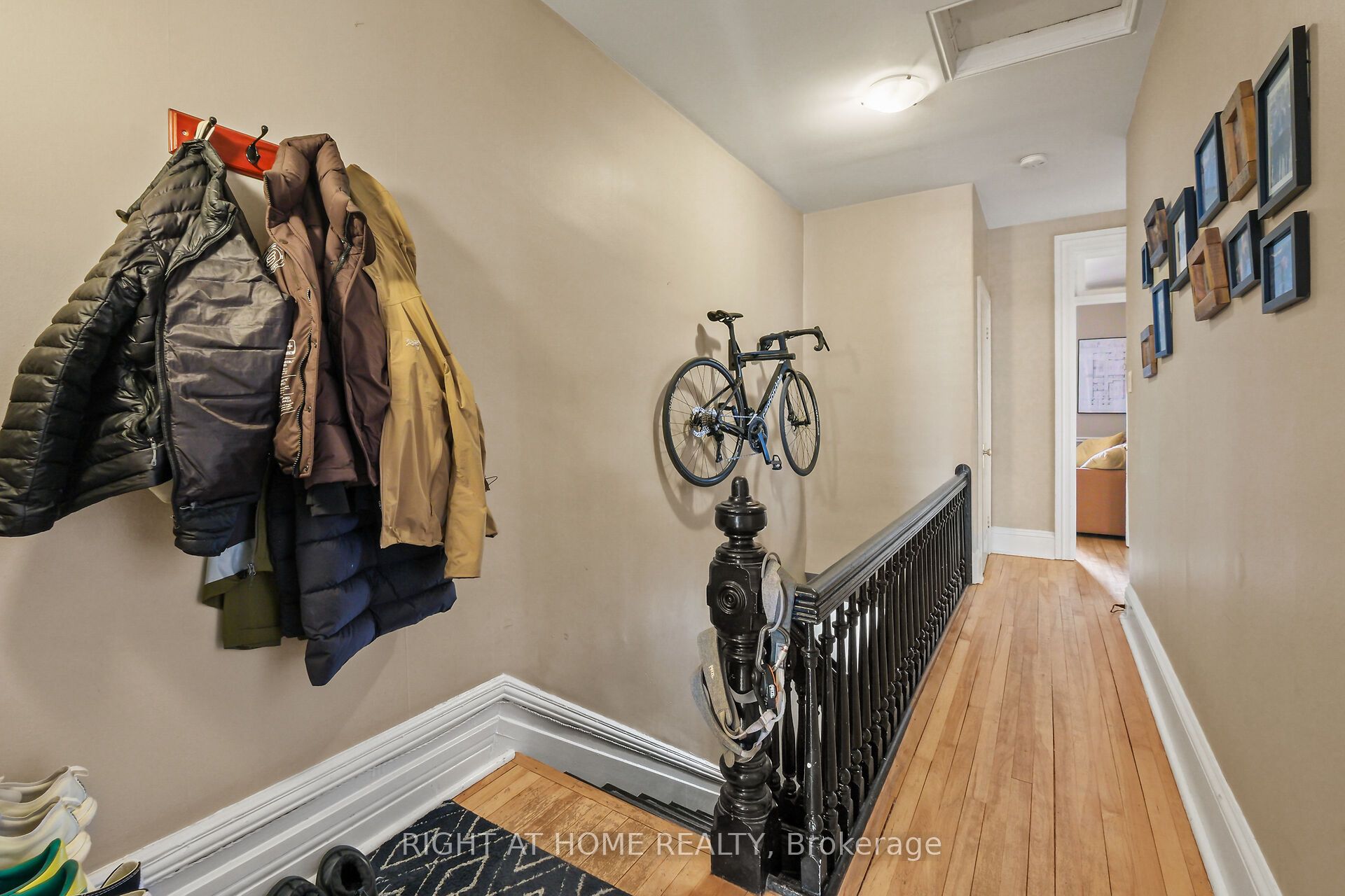 93 Gilmour Street, Ottawa Centre, ON K2P 0N5 photo 5