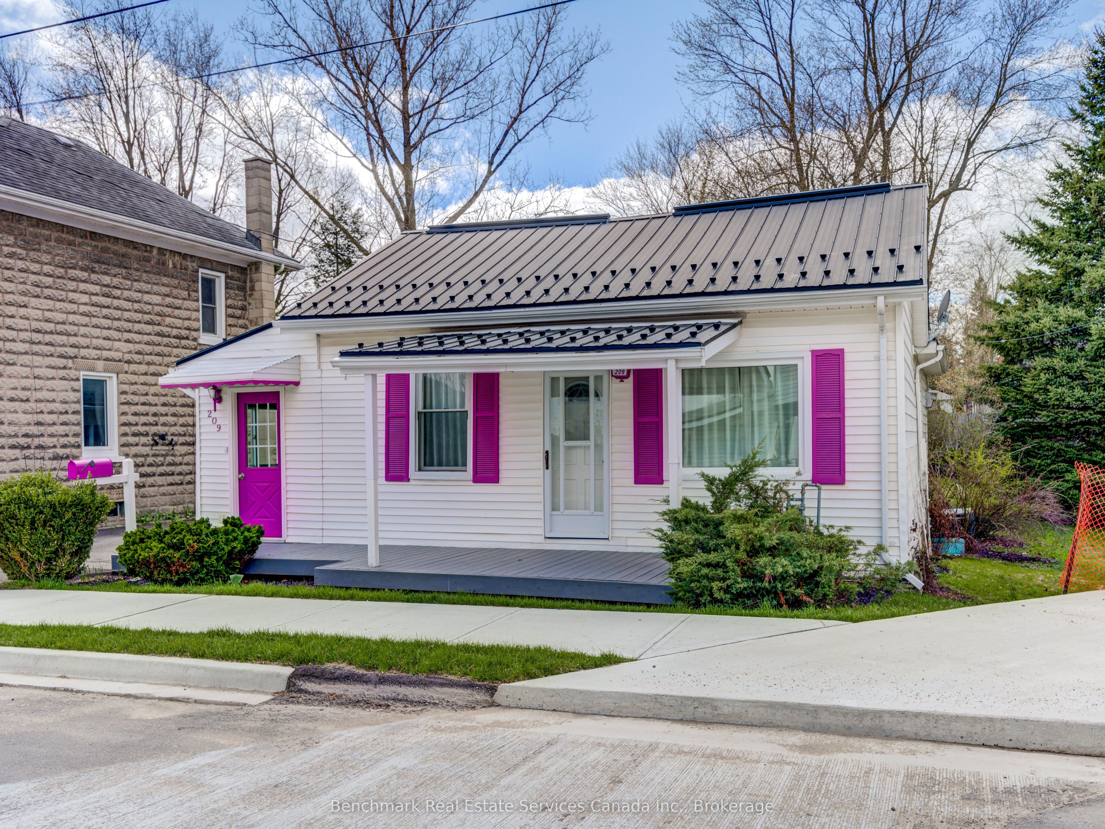 209 Water Street, Lucan Biddulph, ON N0M 2J0 photo 2