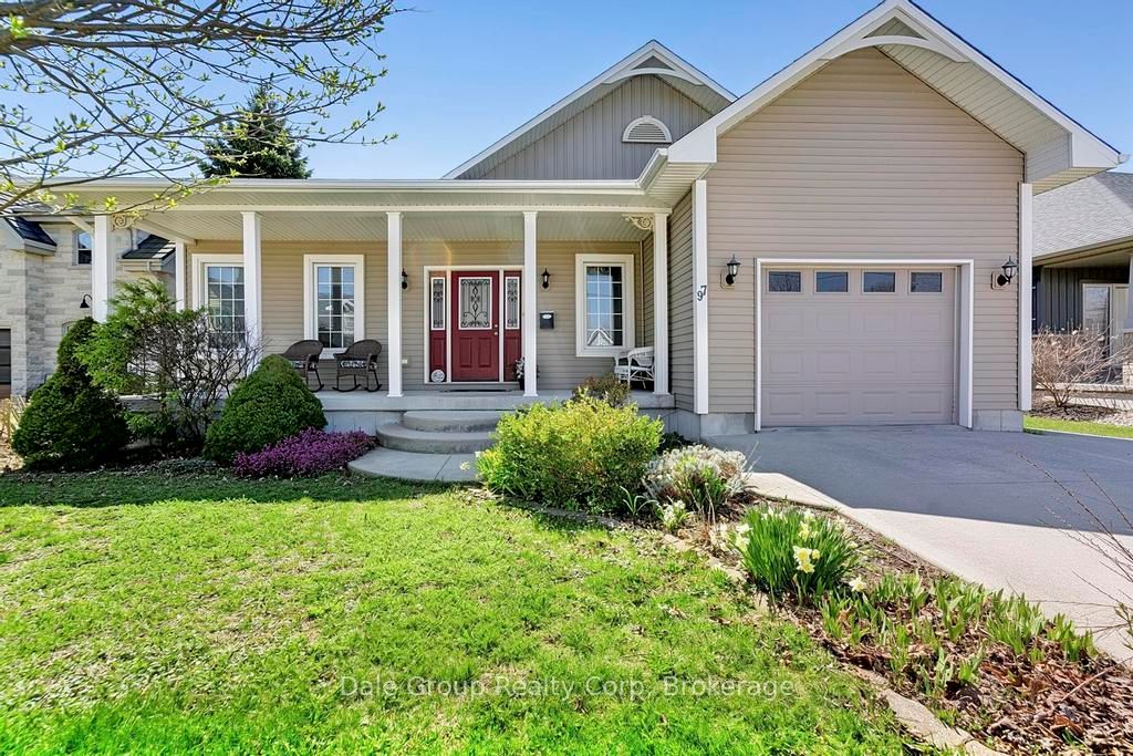 97 St Patrick Street W, Goderich, ON N7A 2L5