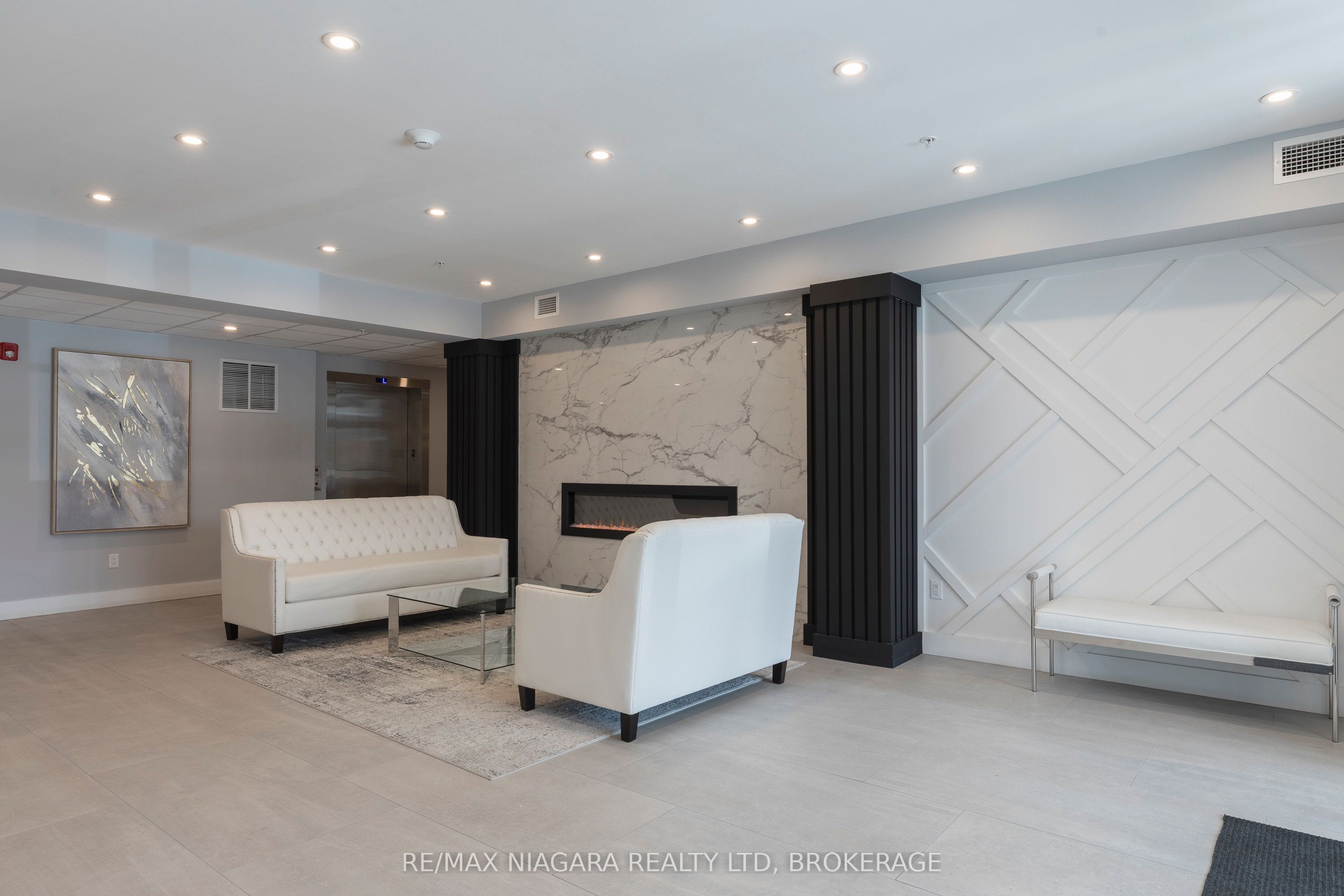 120 Springvalley Crescent 208, Hamilton, ON L9C 0G2 photo 5