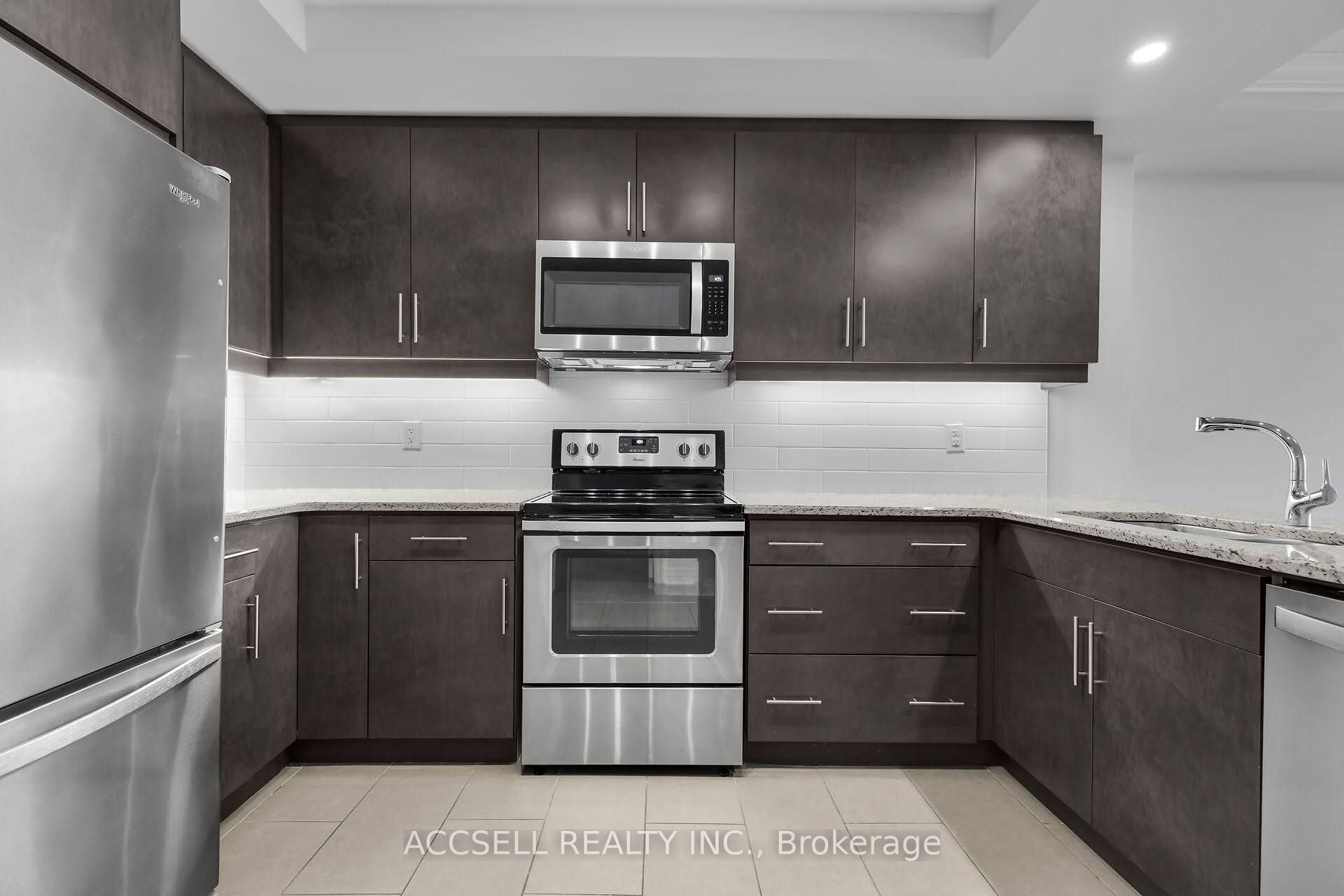 260 Villagewalk Boulevard 902, London North, ON N6G 0P6 photo 5