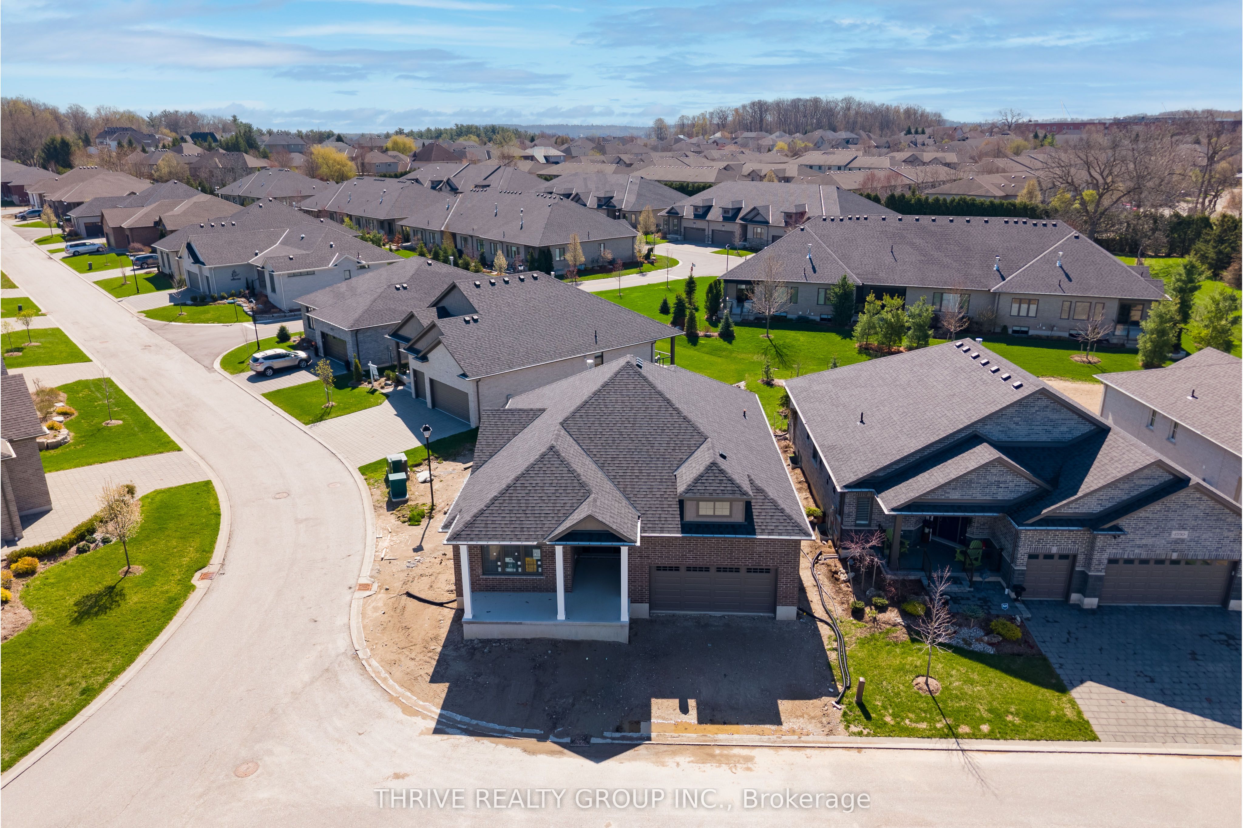 1558 Ed Ervasti Lane, London South, ON N6K 5R7 photo 3