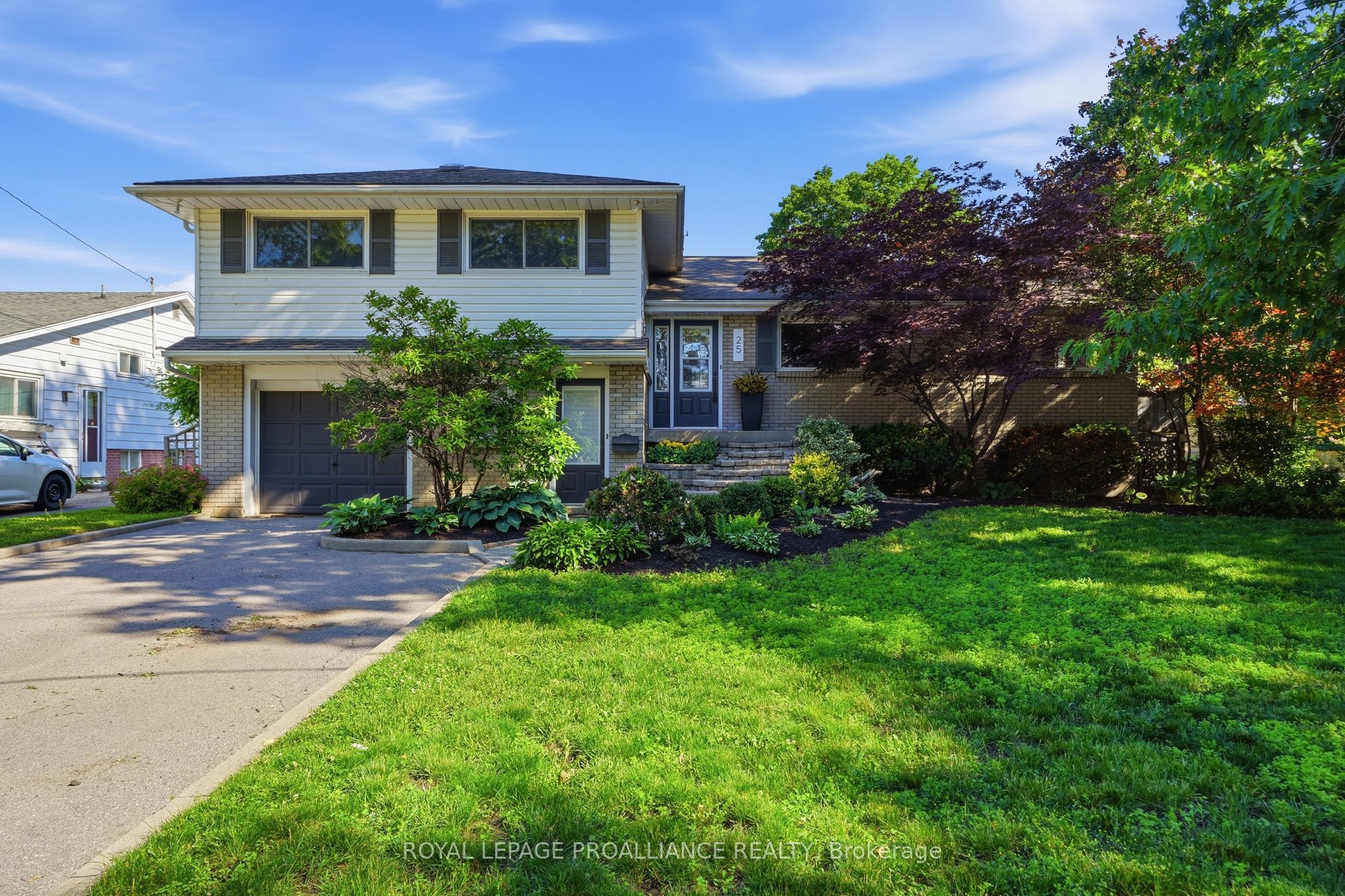 25 Southwood Crescent, Belleville, ON K8N 1X4 photo 2