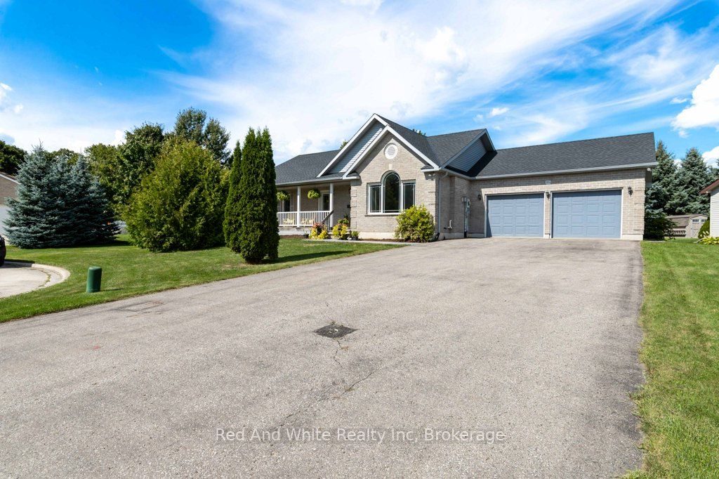 395 Bell Street, Minto, ON N0G 2P0