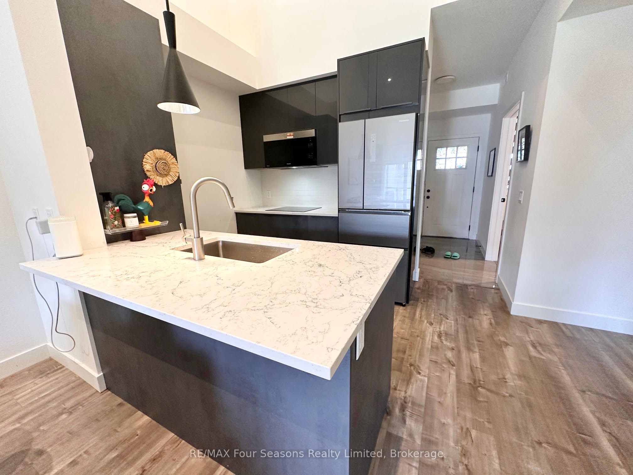 10 Beausoleil Lane 303, Blue Mountains, ON L9Y 2X5 photo 5