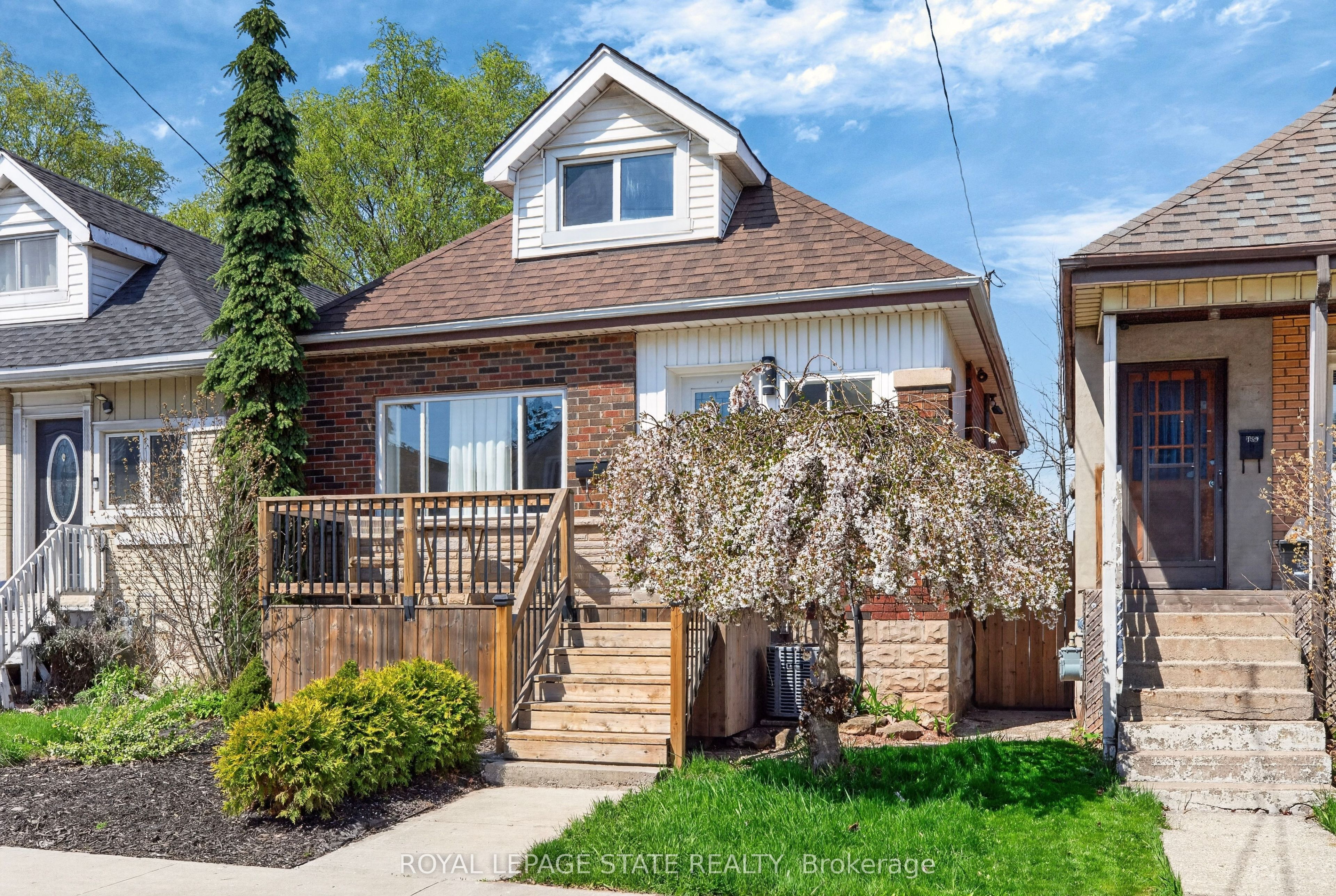 157 Cameron Avenue N, Hamilton, ON L8H 4Z4 photo 3