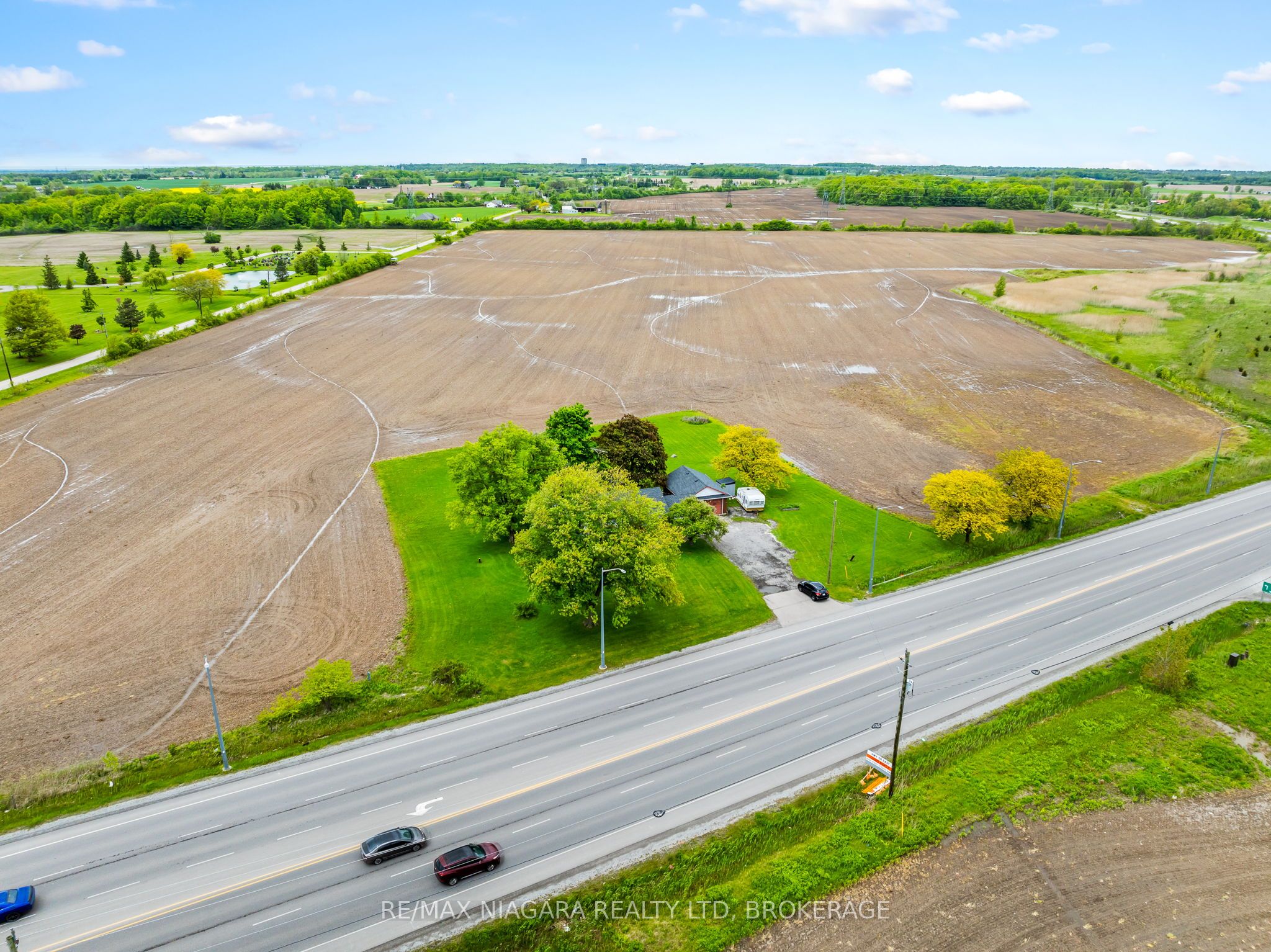 2152 Hwy 20, Thorold, ON L2V 5S4 photo 5