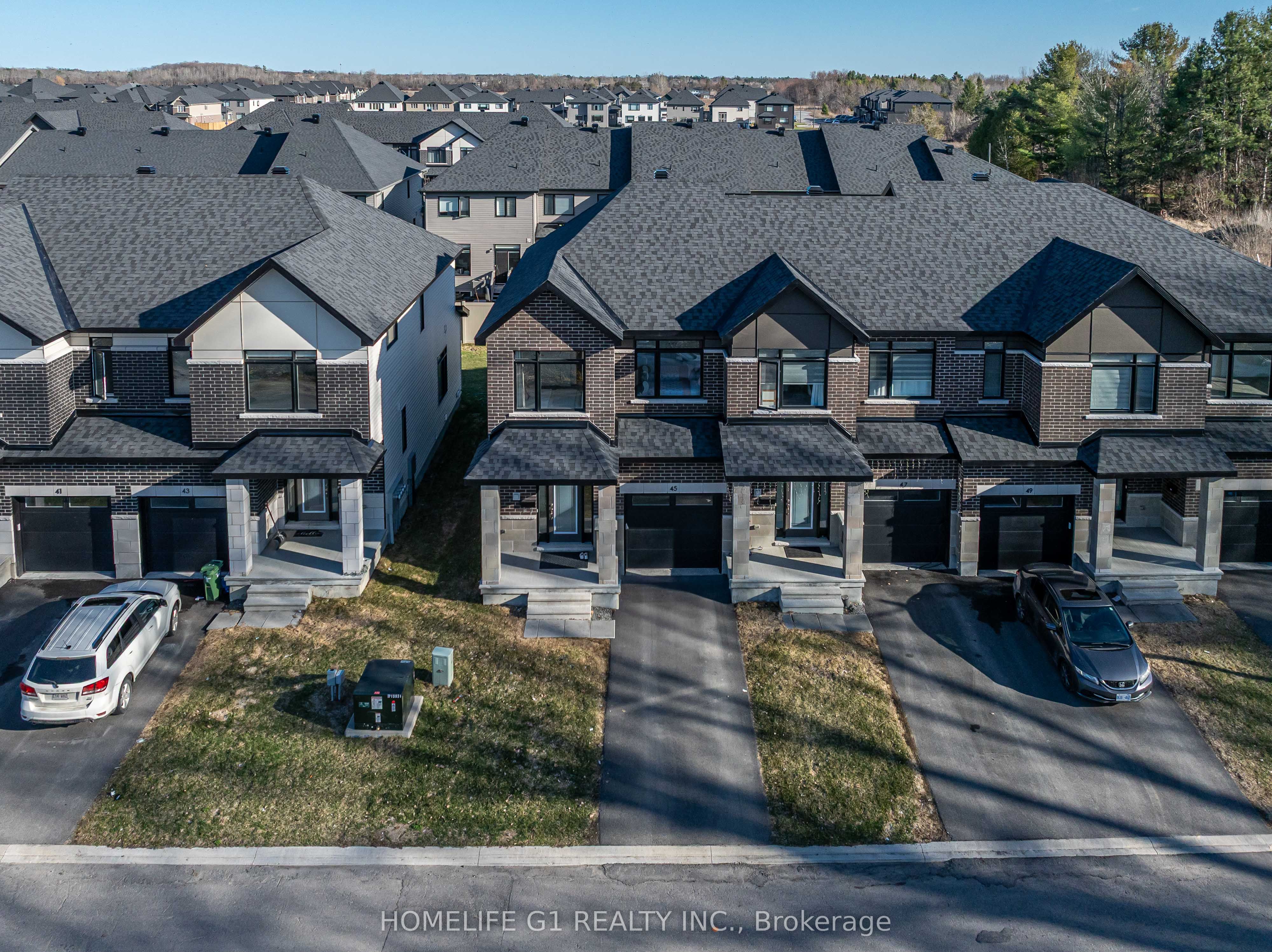 45 Moosonee Crescent, Blossom Park - Airport and Area, ON K4M 0M1