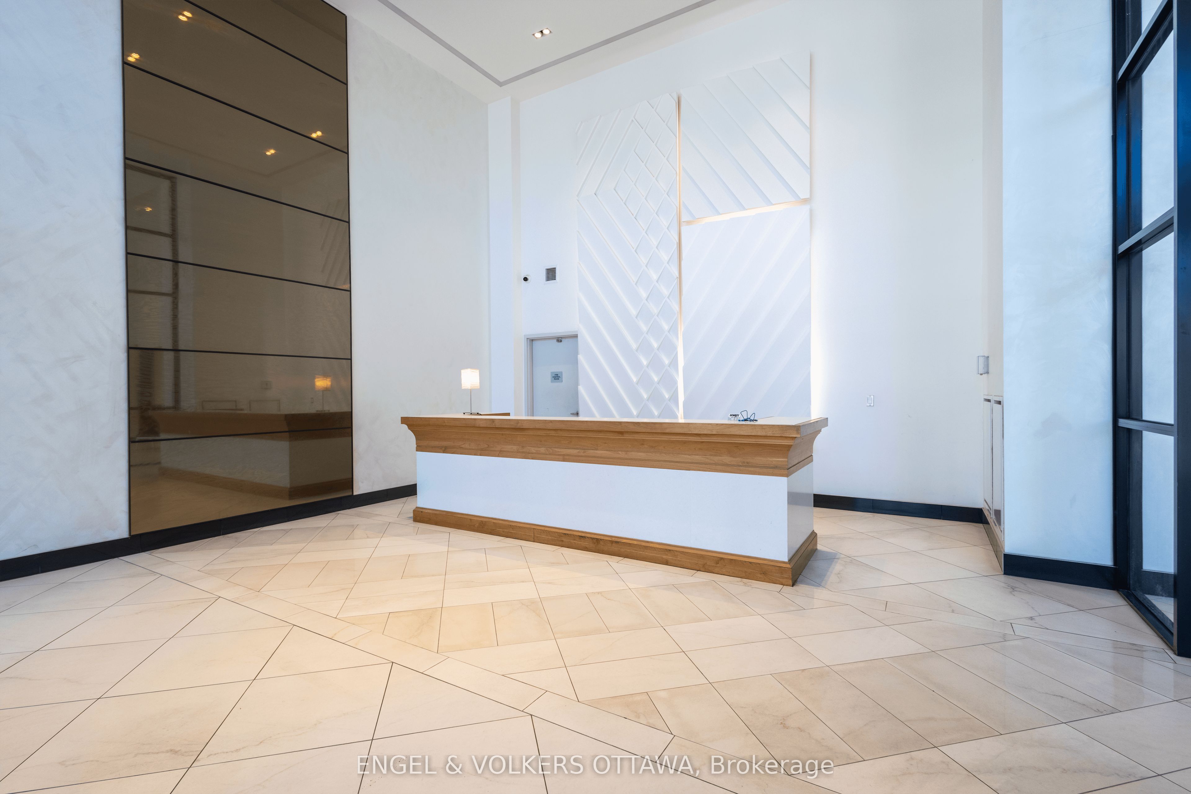 255 Bay Street 302, Ottawa Centre, ON K1R 0C5 photo 5