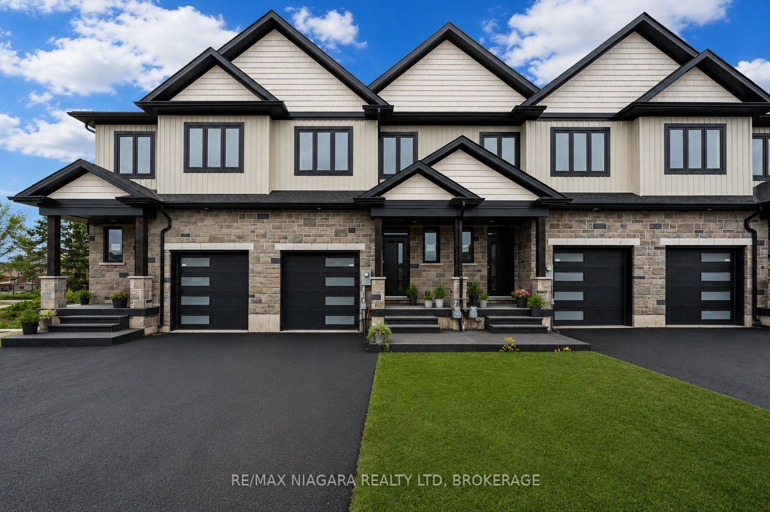 6200 Curlin Crescent, Niagara Falls, ON L2H 0B8 photo 2