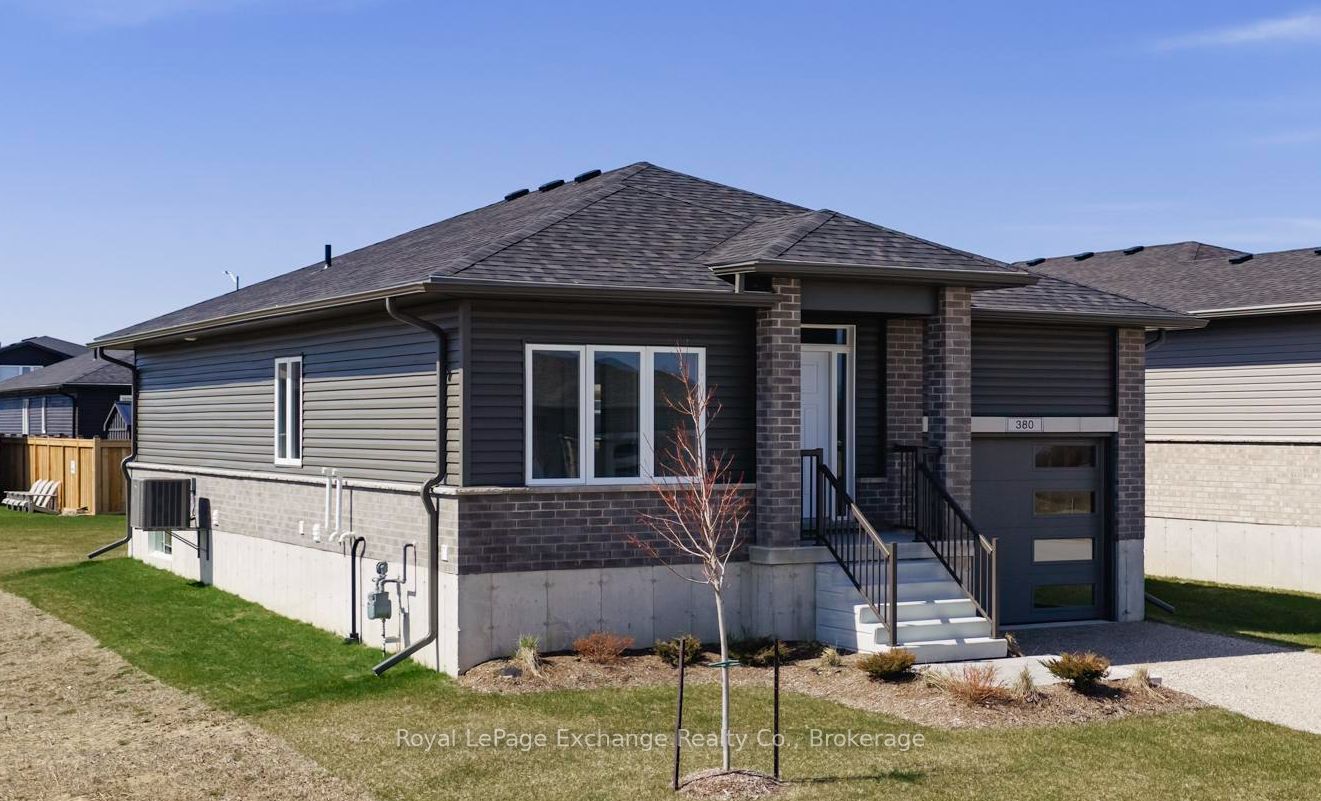 380 HAWTHORNE Street, Saugeen Shores, ON N0H 2C3 photo 2