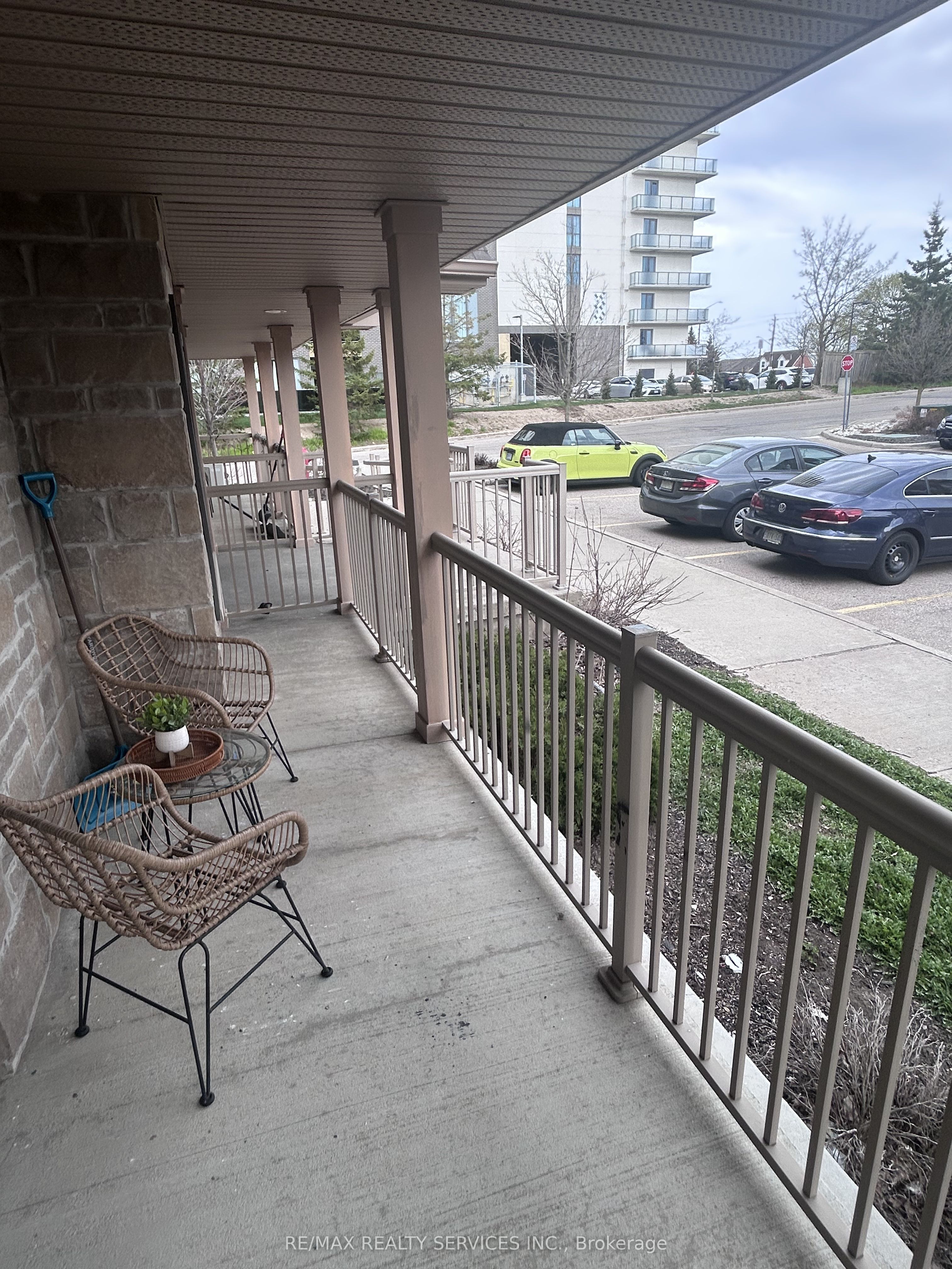 1460 Highland Road 5E, Kitchener, ON N2N 0B7 photo 4