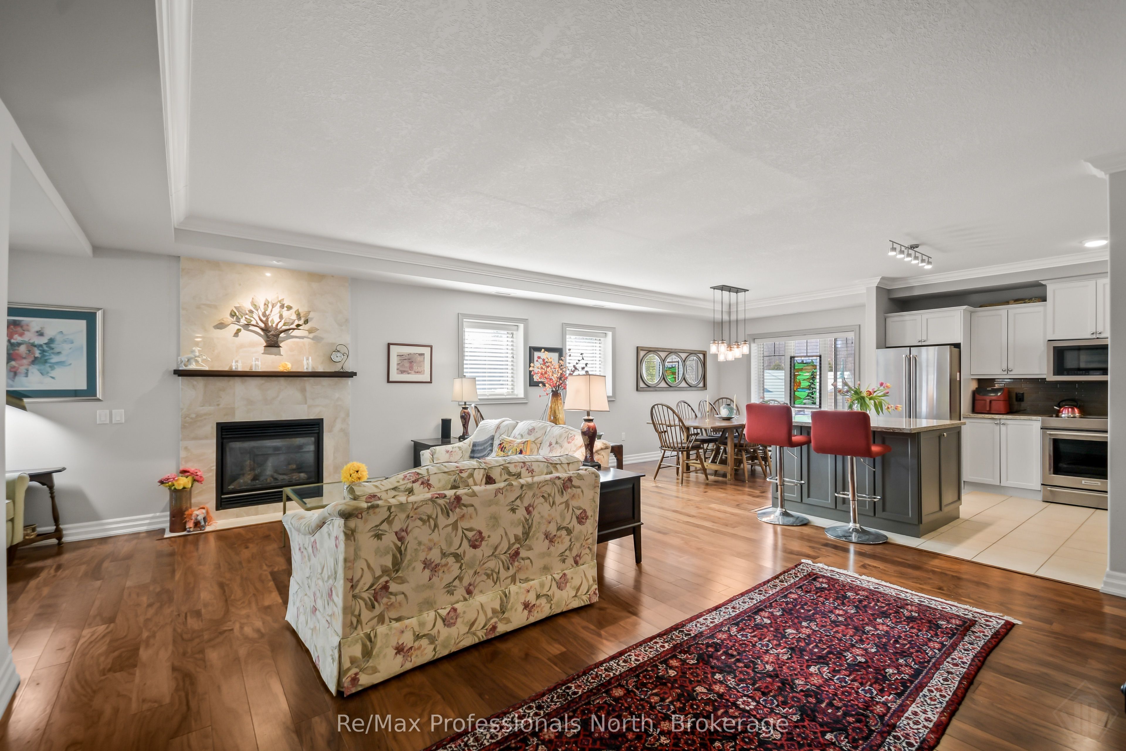 130 Steamship Bay Road 207, Gravenhurst, ON P1P 1Z9 photo 4