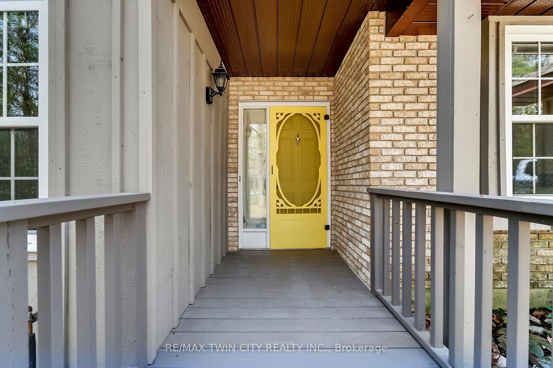10325 Grand Oaks Drive, Lambton Shores, ON N0M 1T0 photo 5