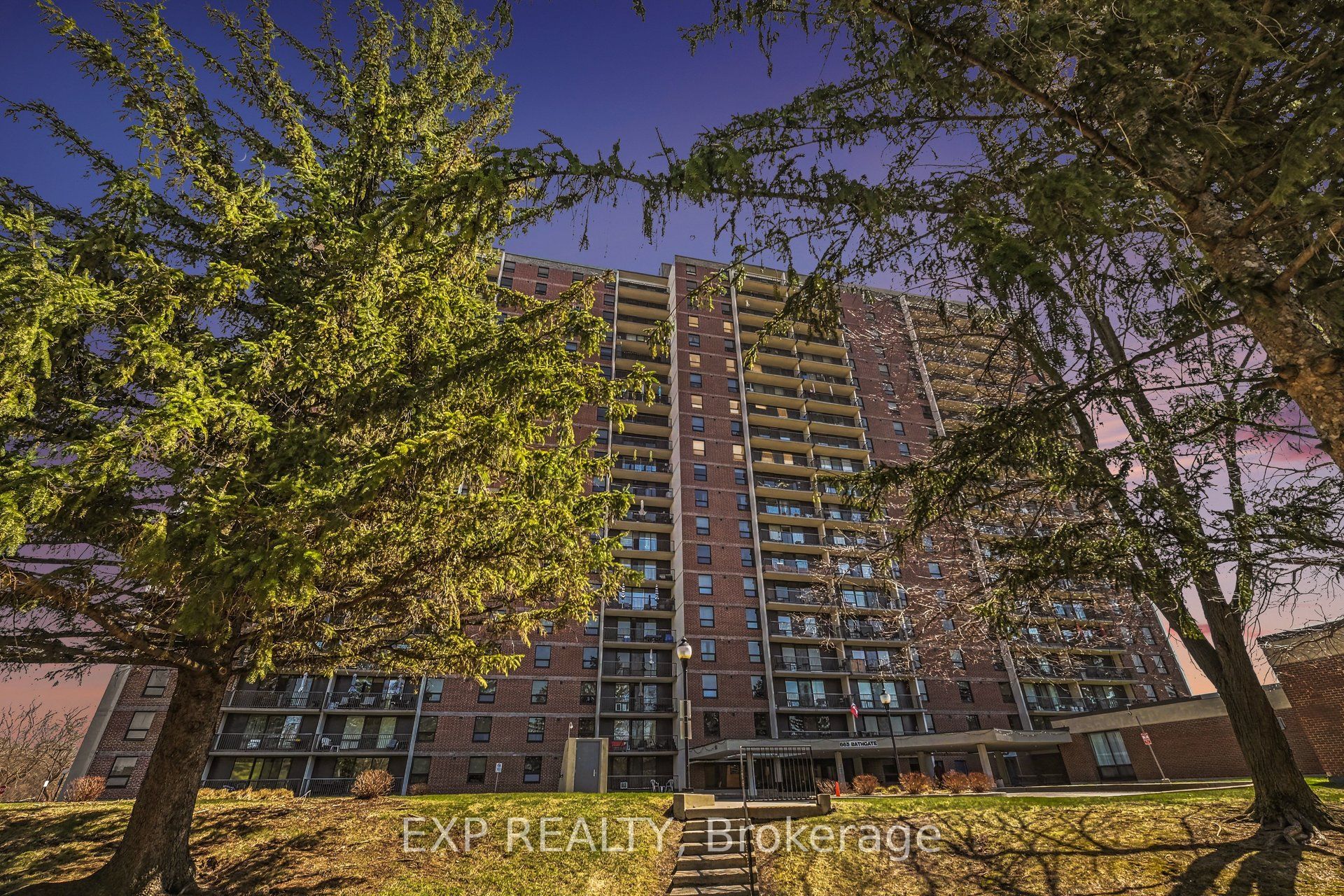 665 Bathgate Drive 1801, Overbrook - Castleheights and Area, ON K1K 3Y4 photo 4