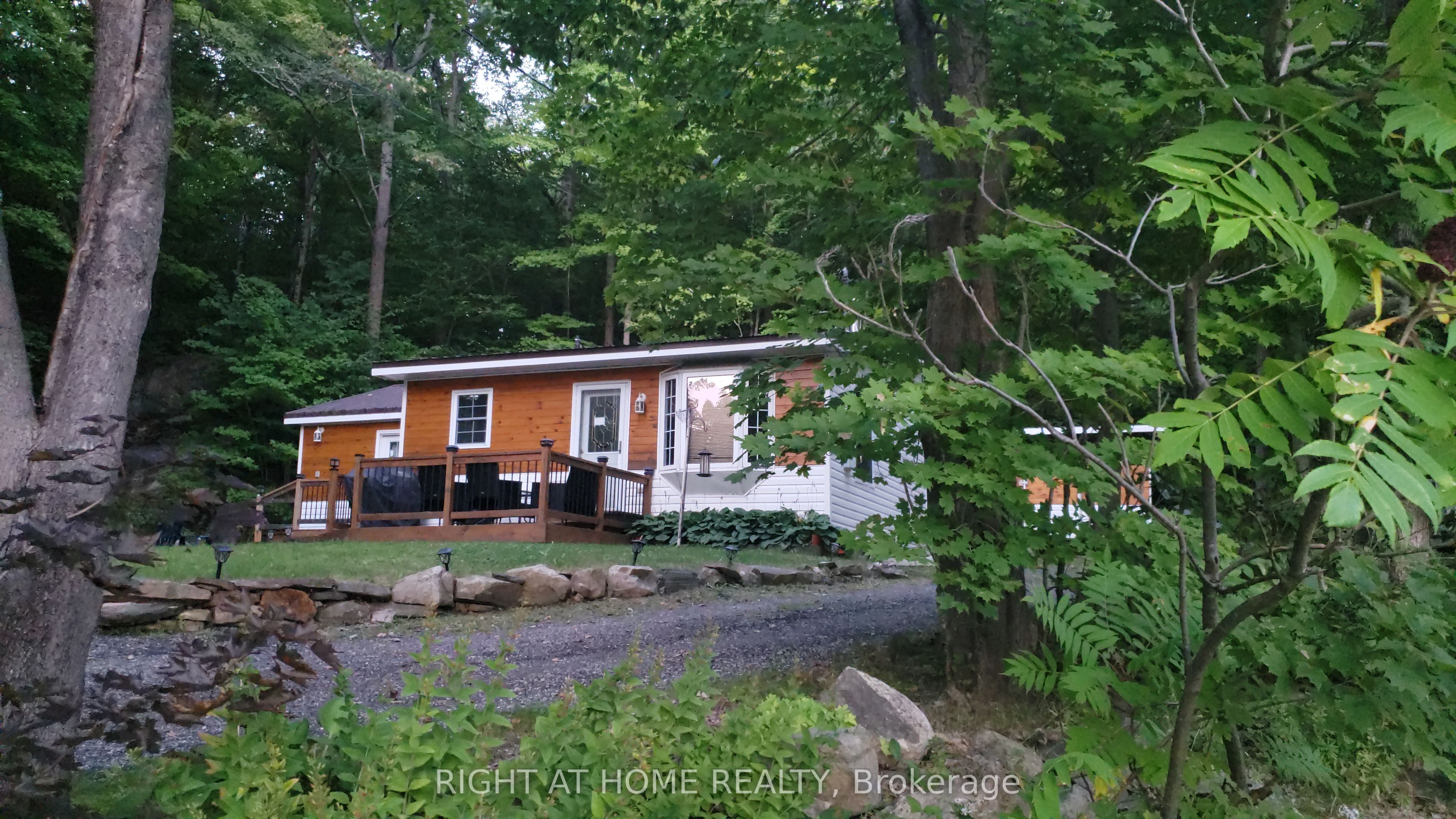 16366 Hwy 35, Algonquin Highlands, ON K0M 2K0