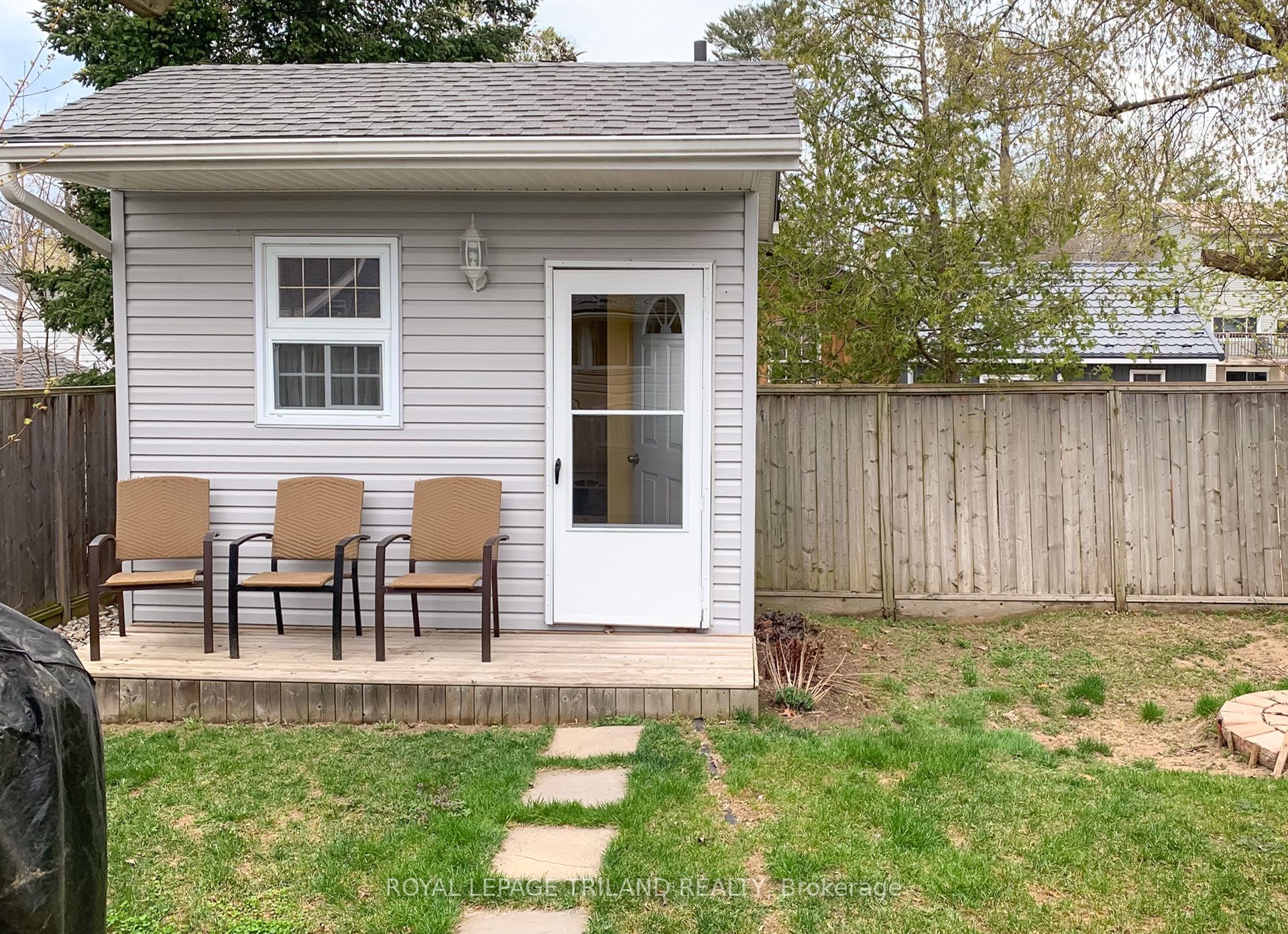 23 Queens Avenue, Lambton Shores, ON N0M 1T0 photo 2