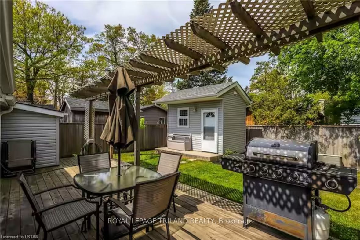 23 Queens Avenue, Lambton Shores, ON N0M 1T0 photo 5