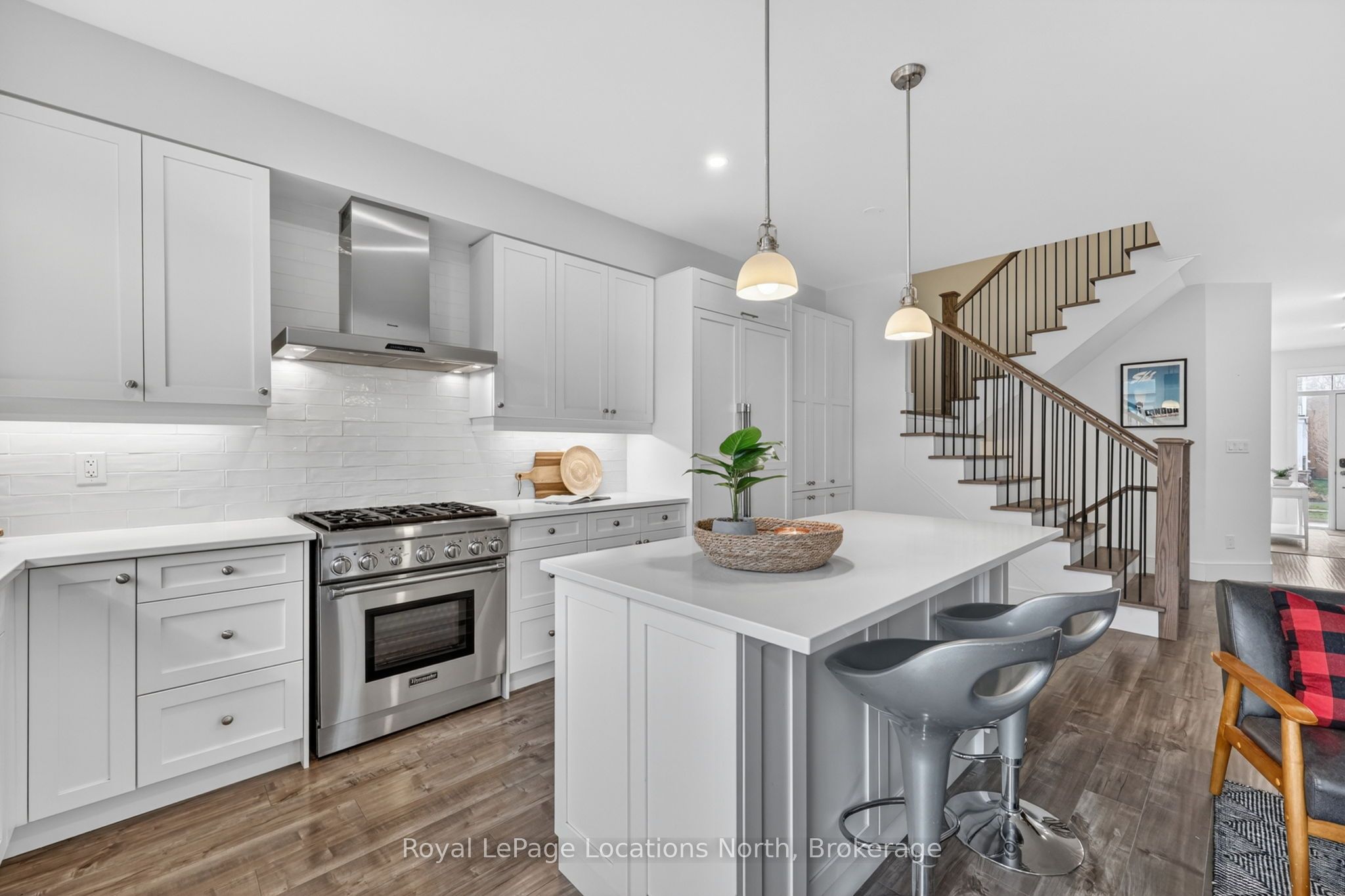 199 Yellow Birch Crescent, Blue Mountains, ON L9Y 0Z3