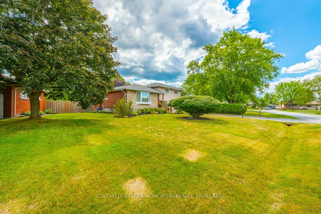 86 Crescent Drive, Welland, ON L3B 2X3 photo 2