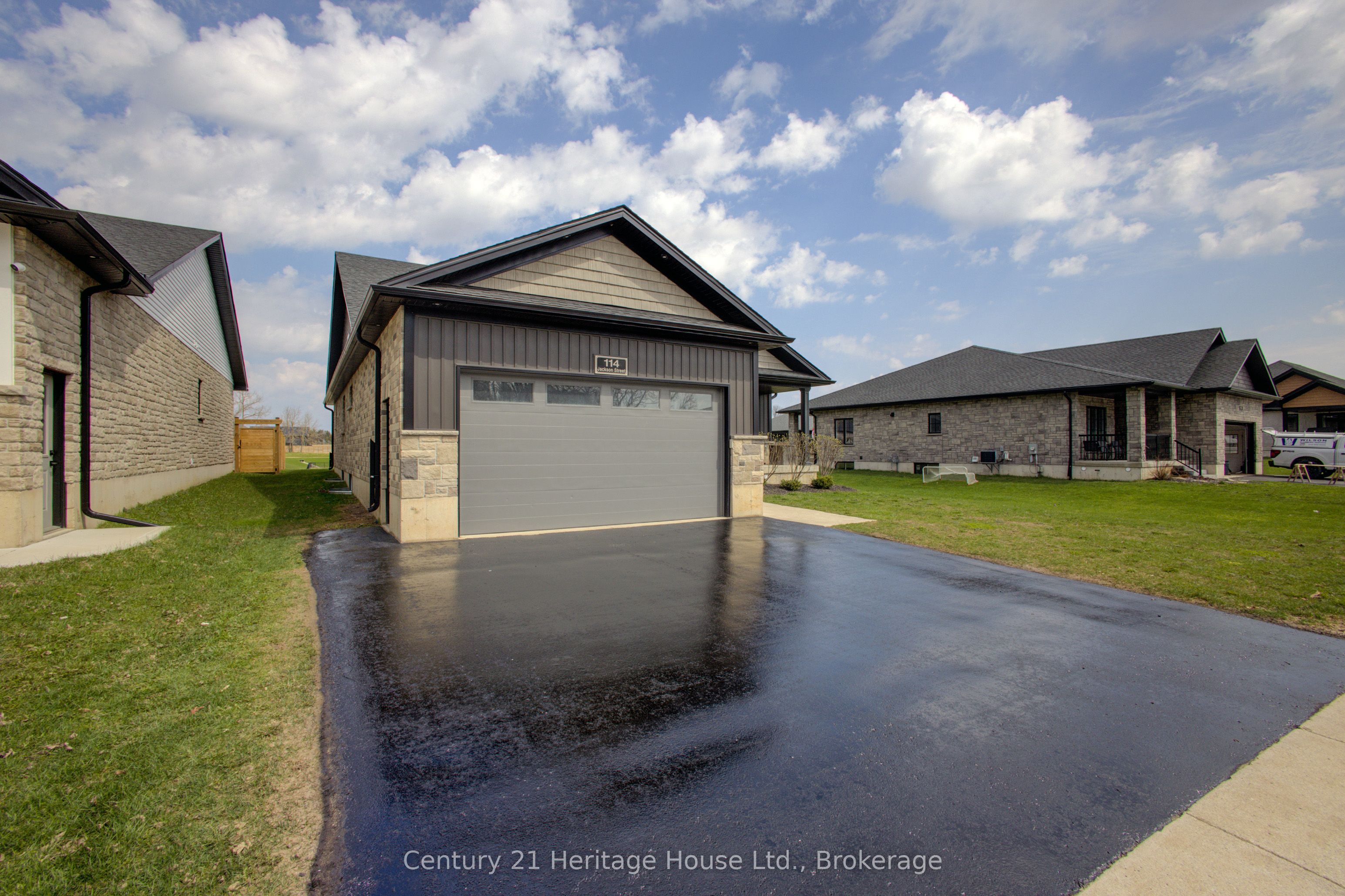 114 Jackson Street, West Grey, ON N0G 1R0 photo 3