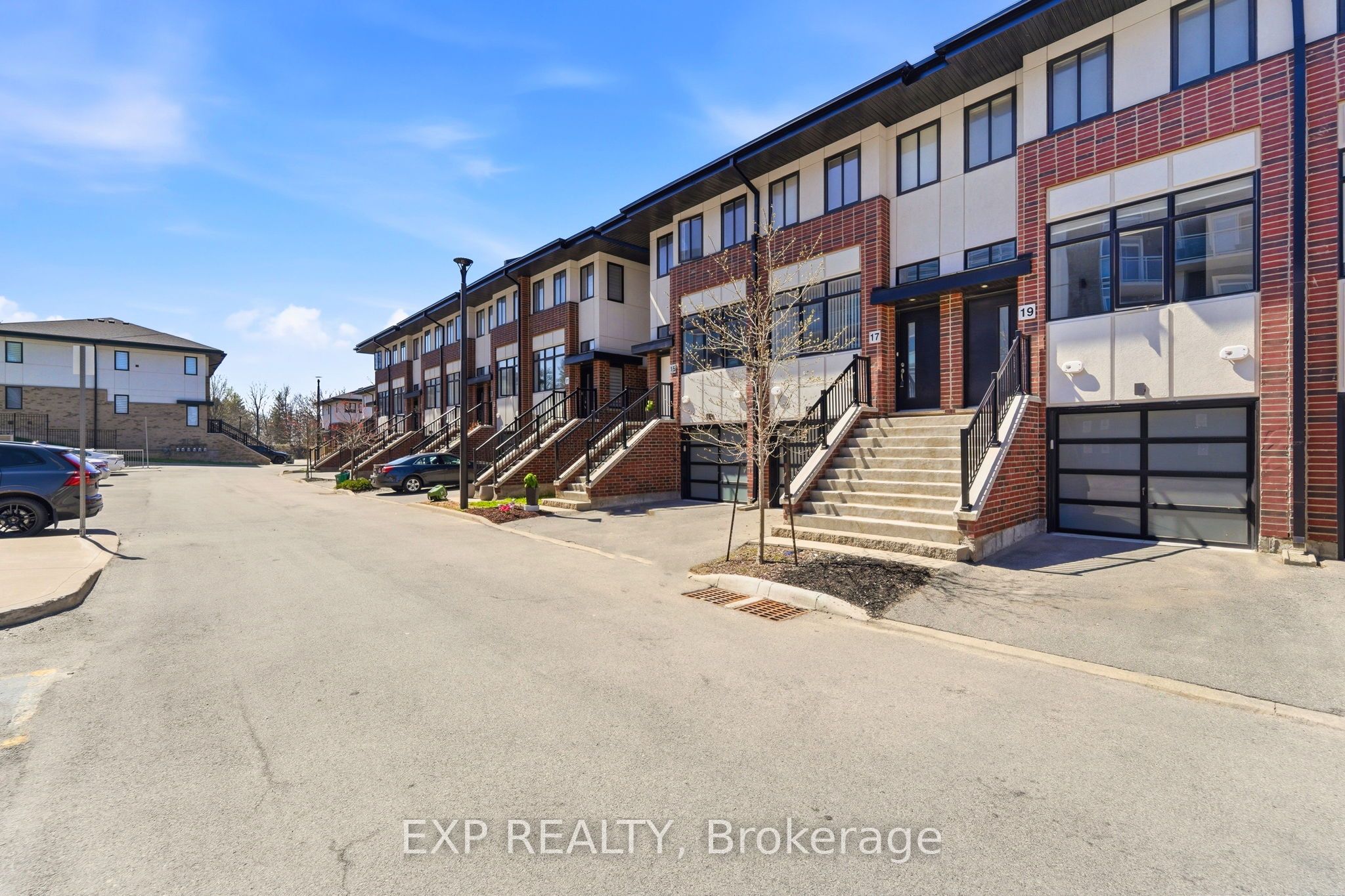 19 Markle Crescent, Hamilton, ON L9G 0H4 photo 3