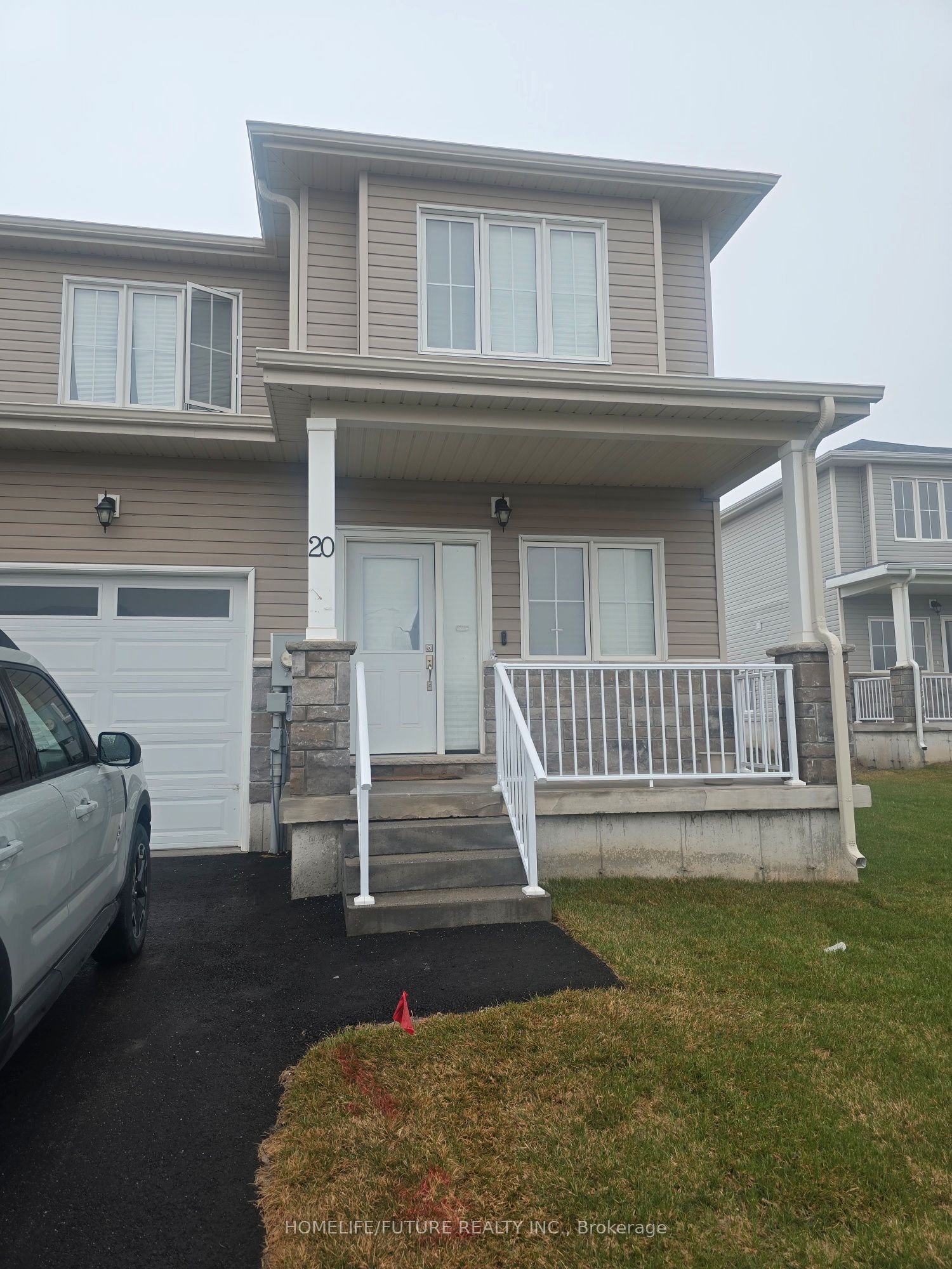 20 Lincoln Drive, Belleville, ON K8N 0T8 photo 2