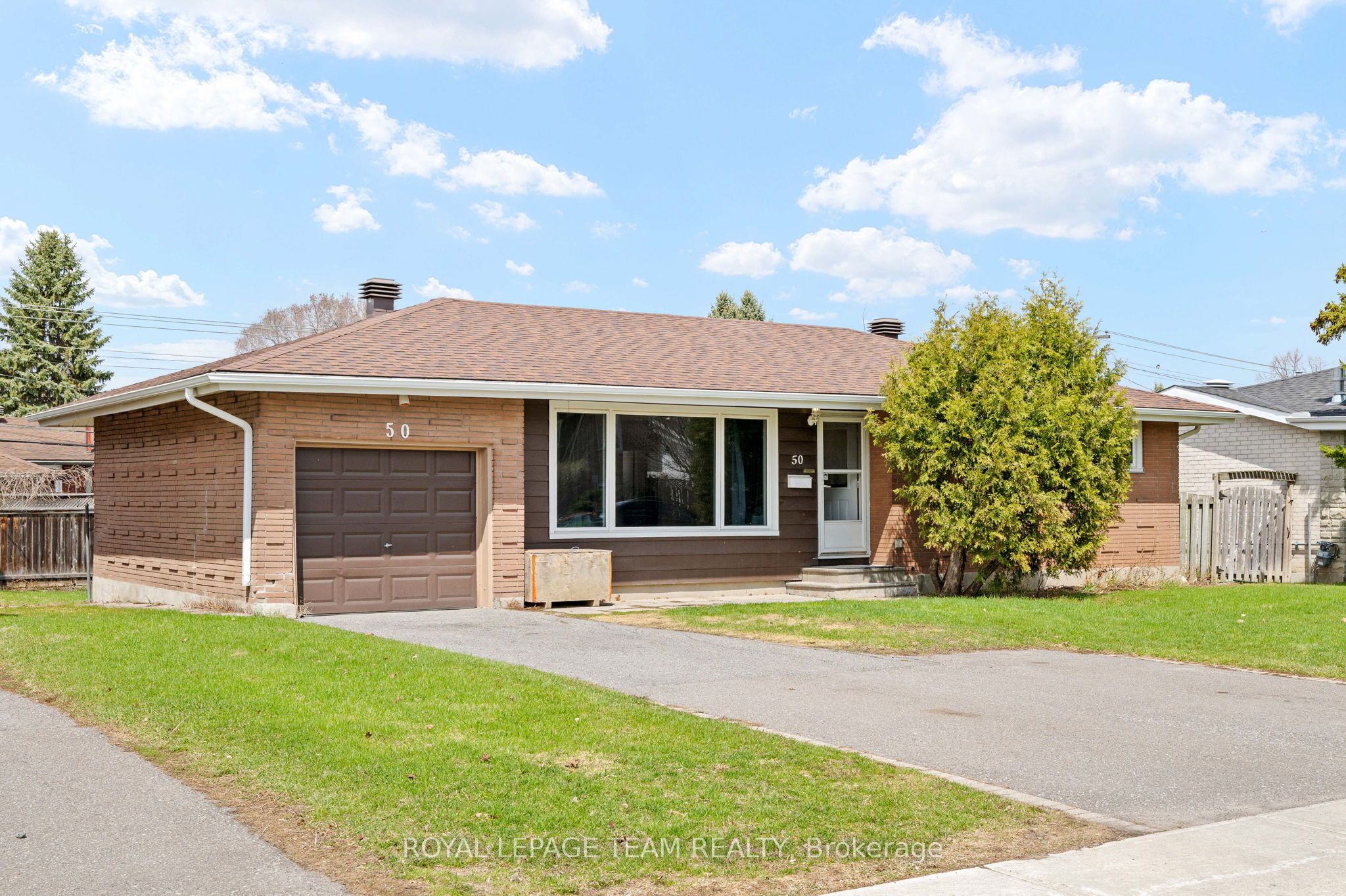50 Hilliard Avenue, Cityview - Parkwoods Hills - Rideau Shore, ON K2E 6C1 photo 2