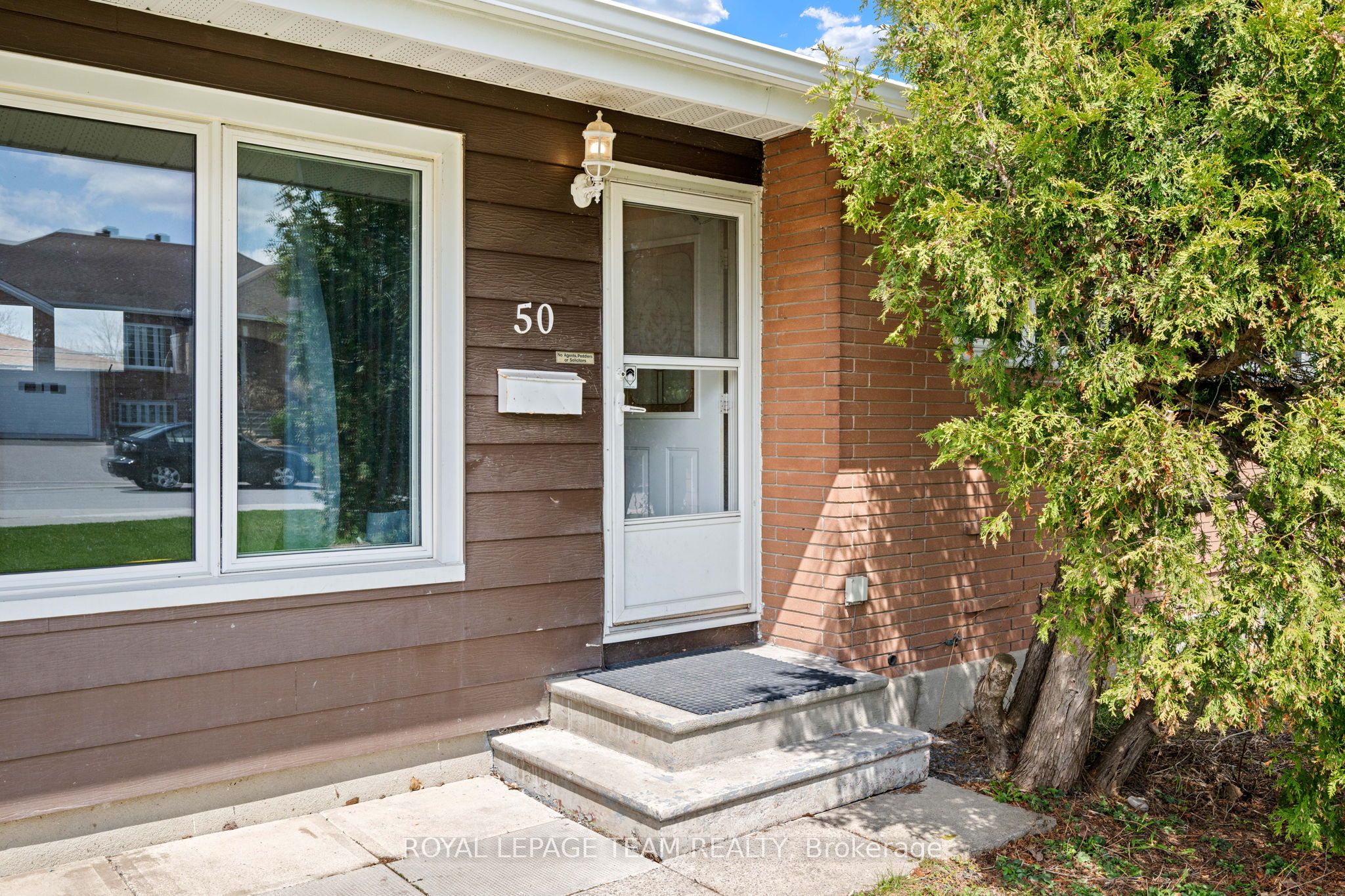 50 Hilliard Avenue, Cityview - Parkwoods Hills - Rideau Shore, ON K2E 6C1 photo 3