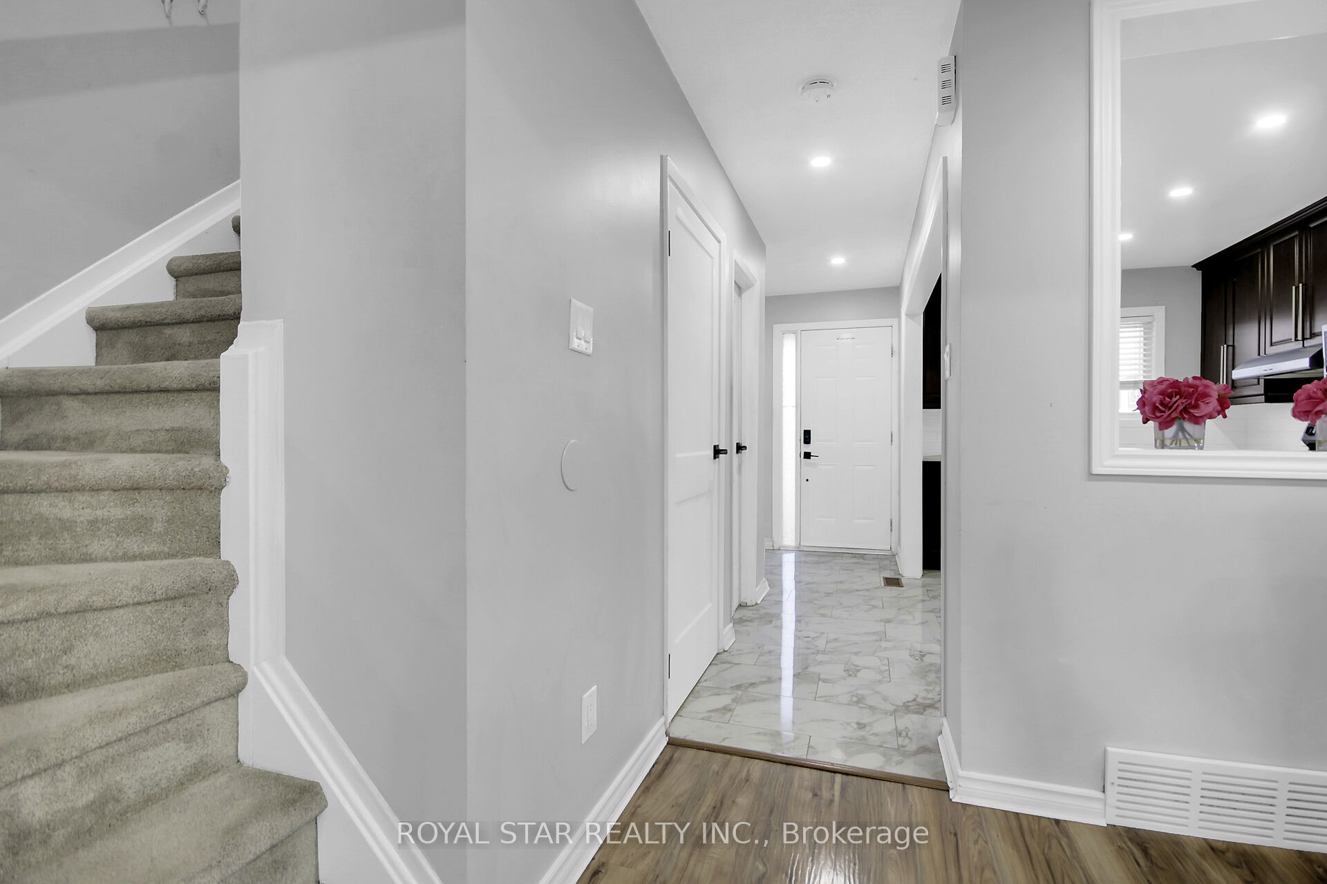 2761 Pimlico Crescent, Blossom Park - Airport and Area, ON K1T 2A7 photo 5