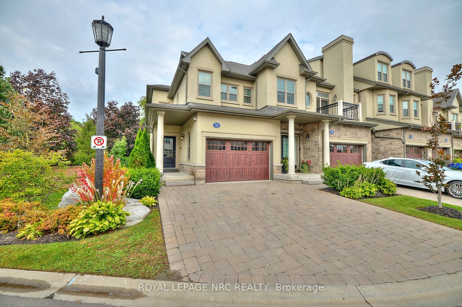 50 Aberdeen Lane S, Niagara-on-the-Lake, ON L0S 1J0 photo 2