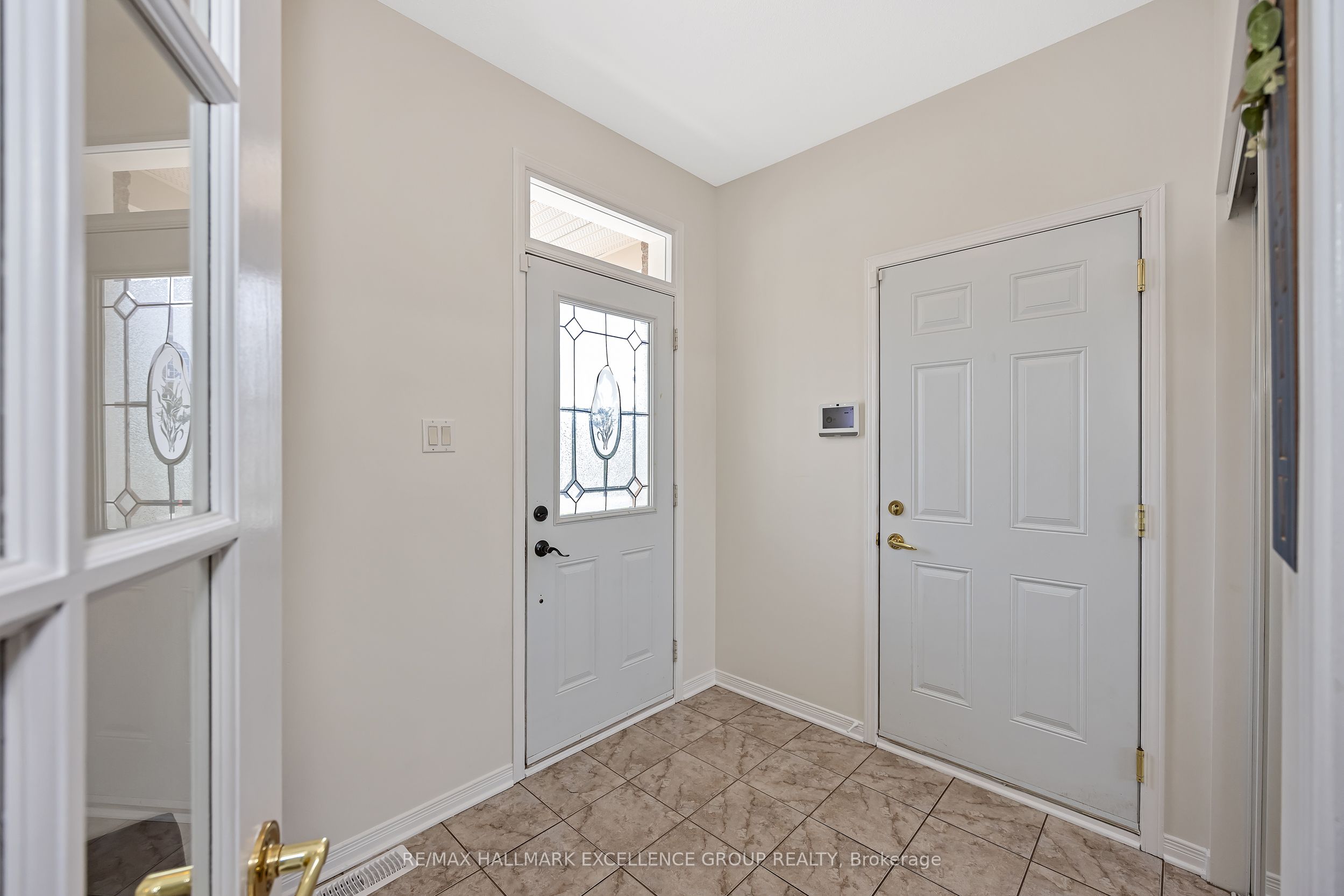 1611 Sebastien Crescent, Clarence-Rockland, ON K4K 1V9 photo 5