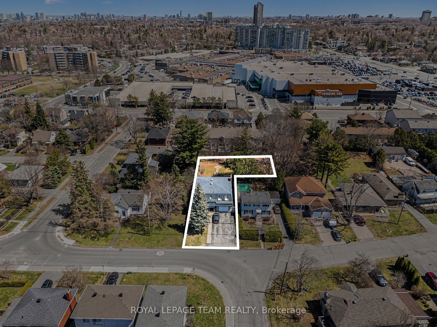 429 Ancaster Avenue, Woodroffe, ON K2B 5B6 photo 2