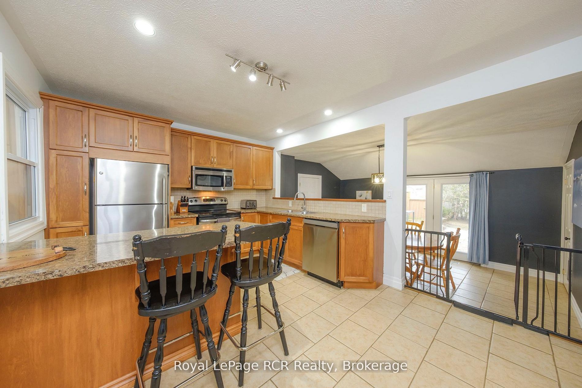335 Ross Street, Huron-Kinloss, ON N0G 2H0 photo 4